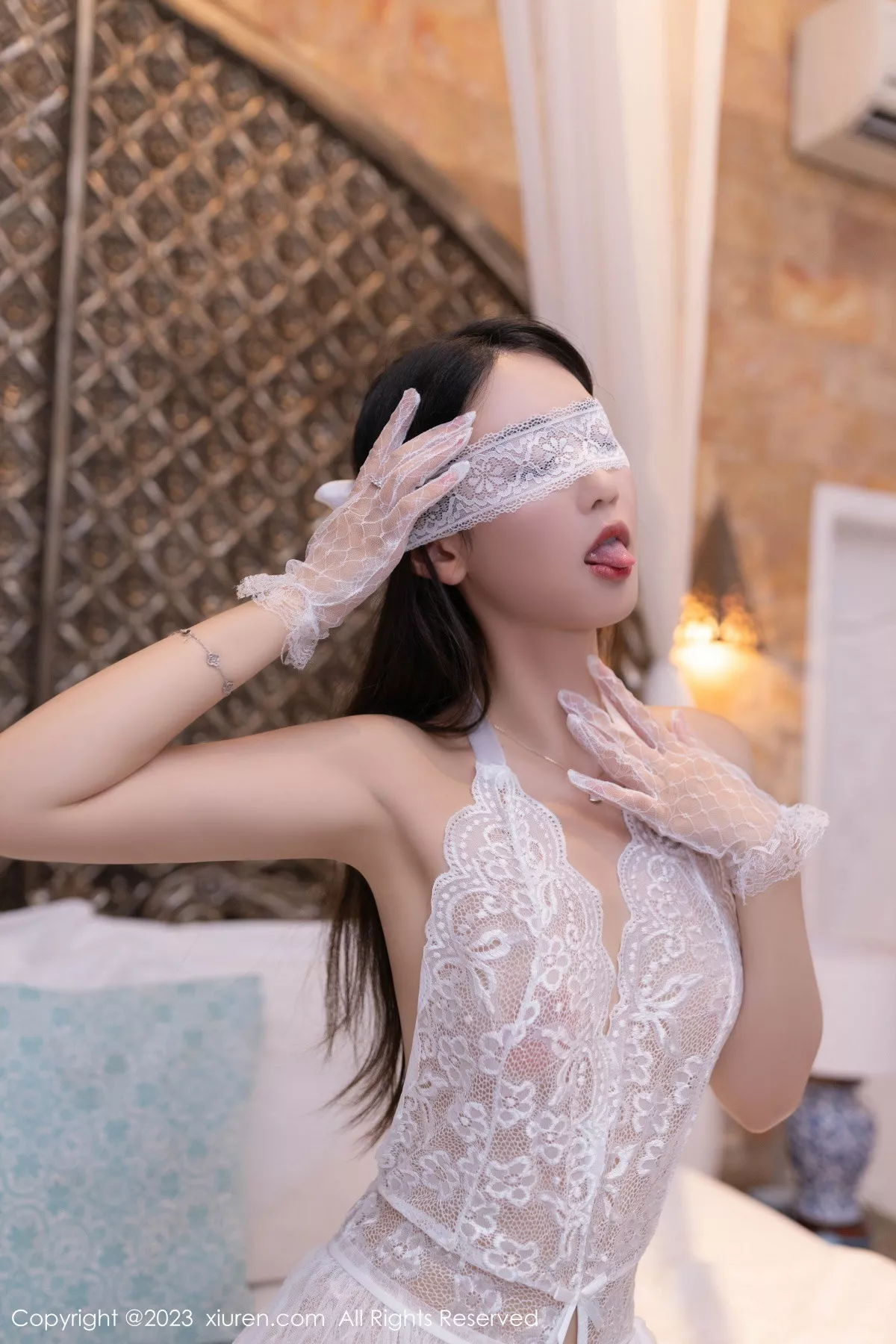 秀人集.com_[XiuRen秀人网]No.7369_模特唐安琪性感白色蕾丝情趣服饰配白丝袜秀曼妙身姿诱惑写真80P