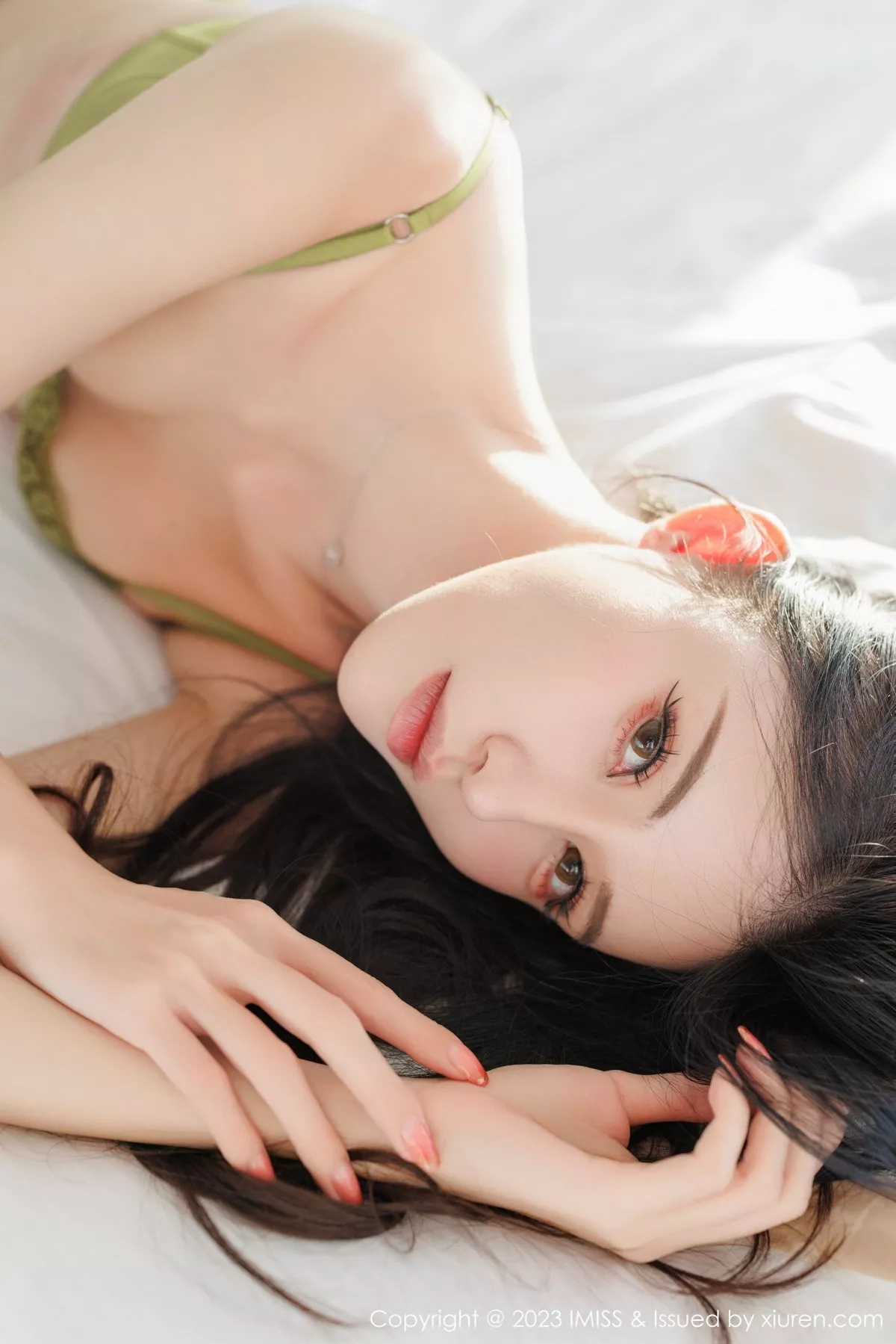 秀人集.com_[IMISS爱蜜社]Vol.750_模特泥鳅鳅性感白色背带连衣裙露果绿内衣配超薄肉丝诱惑写真62P