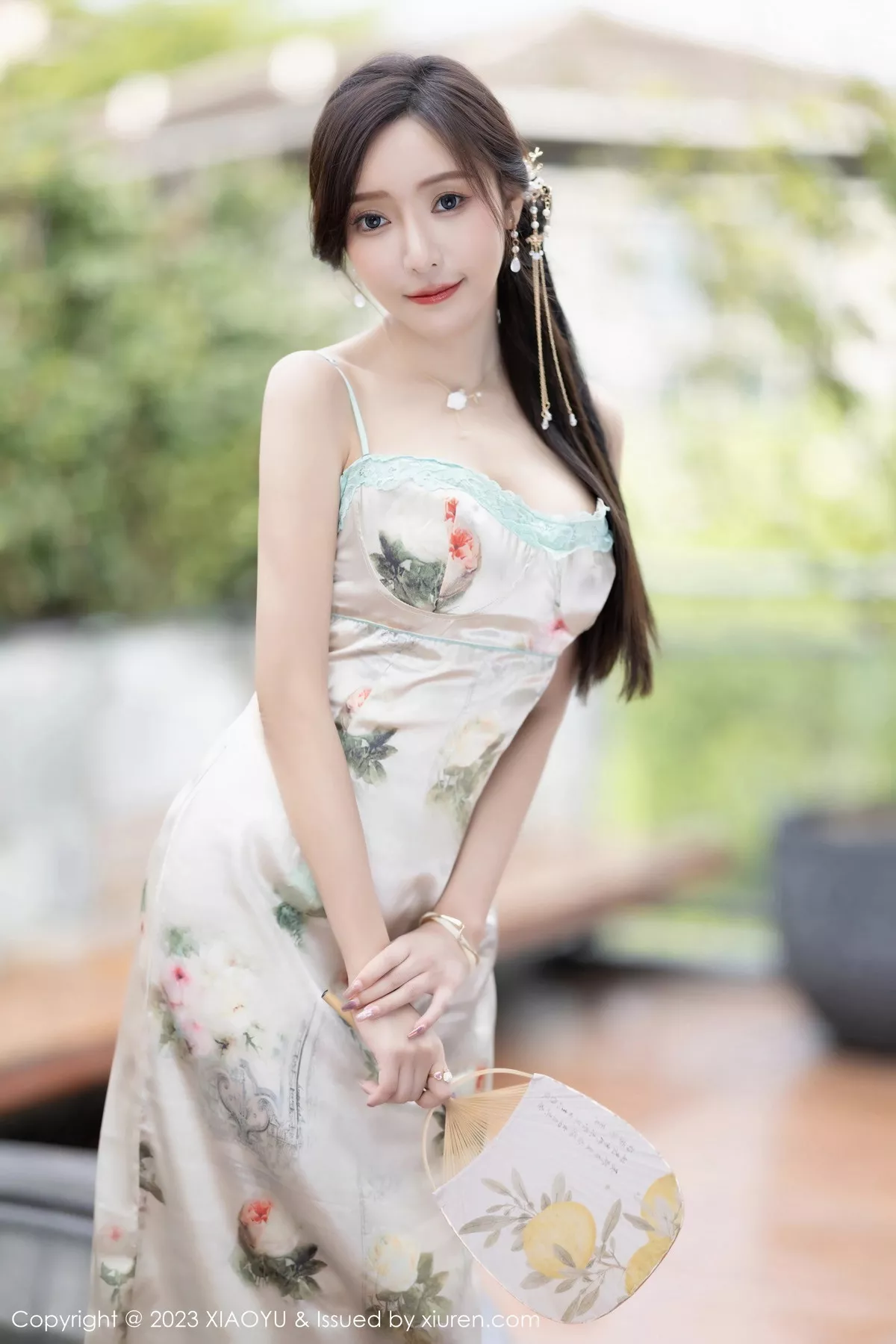 秀人集.com_[XiaoYu画语界]Vol.1097_女神王馨瑶yanni性感浅色吊带长裙+粉色情趣旗袍完美诱惑写真83P