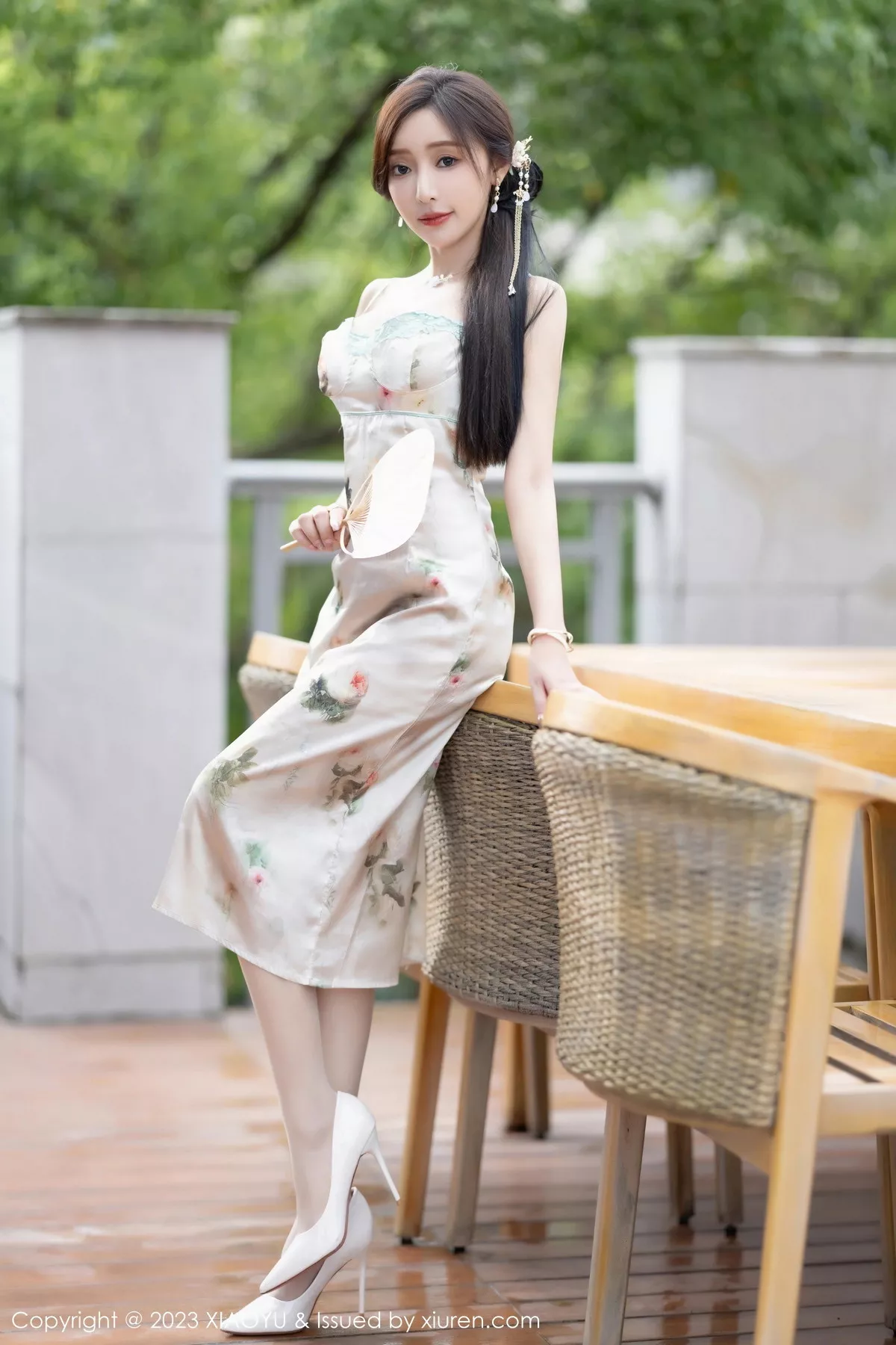 秀人集.com_[XiaoYu画语界]Vol.1097_女神王馨瑶yanni性感浅色吊带长裙+粉色情趣旗袍完美诱惑写真83P