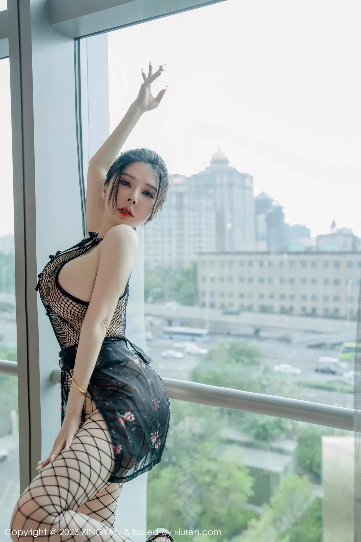 秀人集.com_[XINGYAN星颜社]VOL.207_模特潘娇娇性感黑色网格连体衣配黑丝网袜秀巨乳肥臀诱惑写真83P