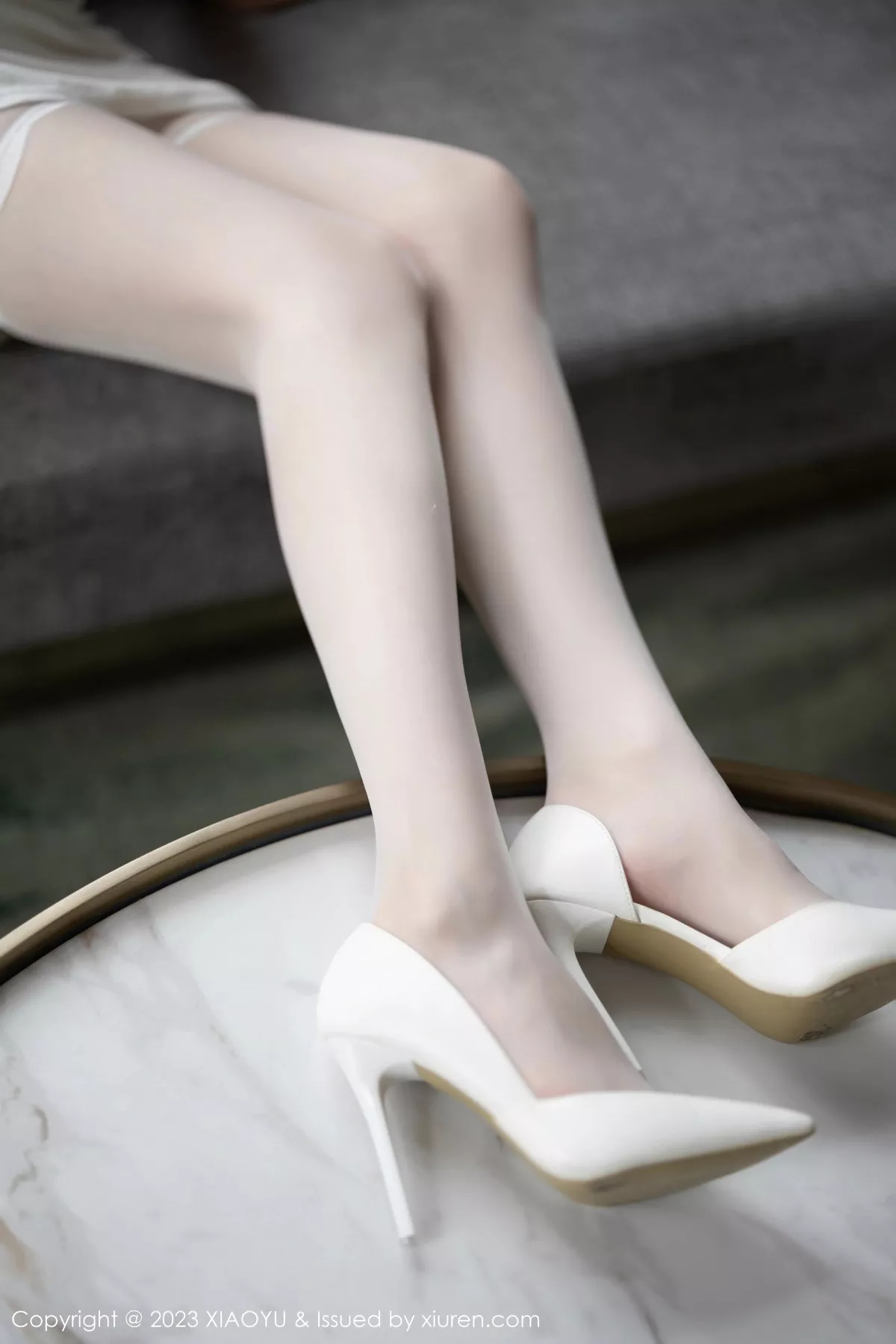 秀人集.com_[XiaoYu画语界]Vol.1099_模特梦心玥白色露肩连衣裙配白丝吊袜秀高挑曼妙身姿诱惑写真91P
