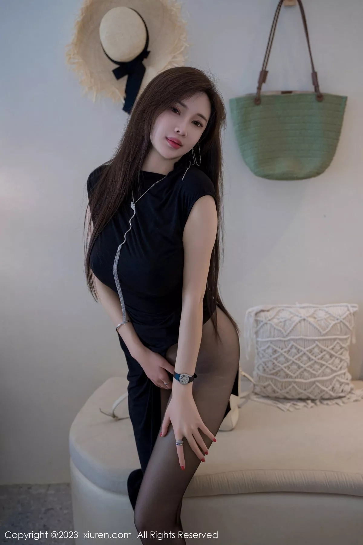 秀人集.com_[XiuRen秀人网]No.7280_女神Carol周妍希性感黑色连衣裙露超薄黑丝秀丰满身材诱惑写真91P