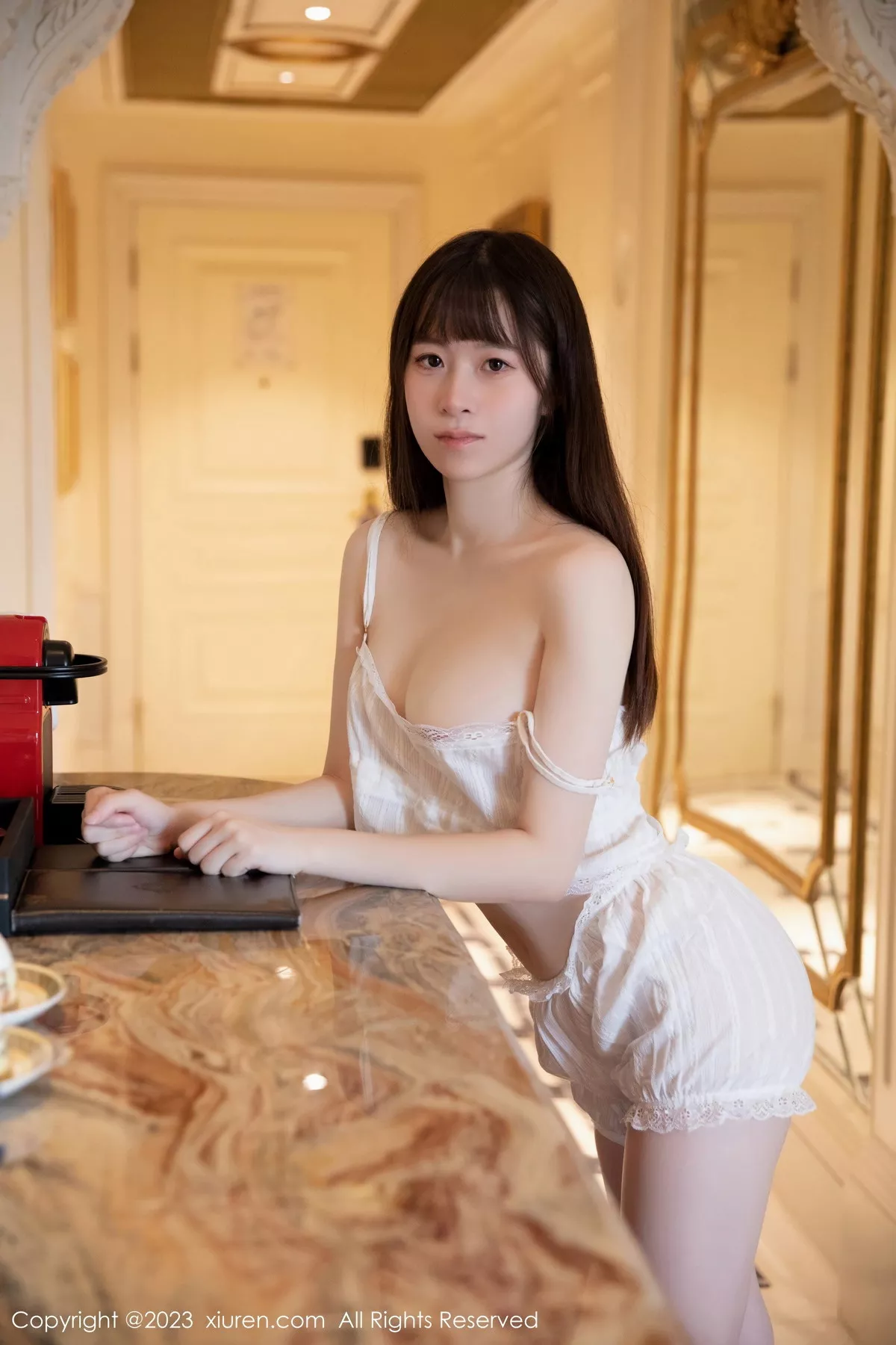 秀人集.com_[XiuRen秀人网]No.7285_模特林悠悠私房性感白色薄透服饰半脱秀翘臀美腿迷人诱惑写真95P