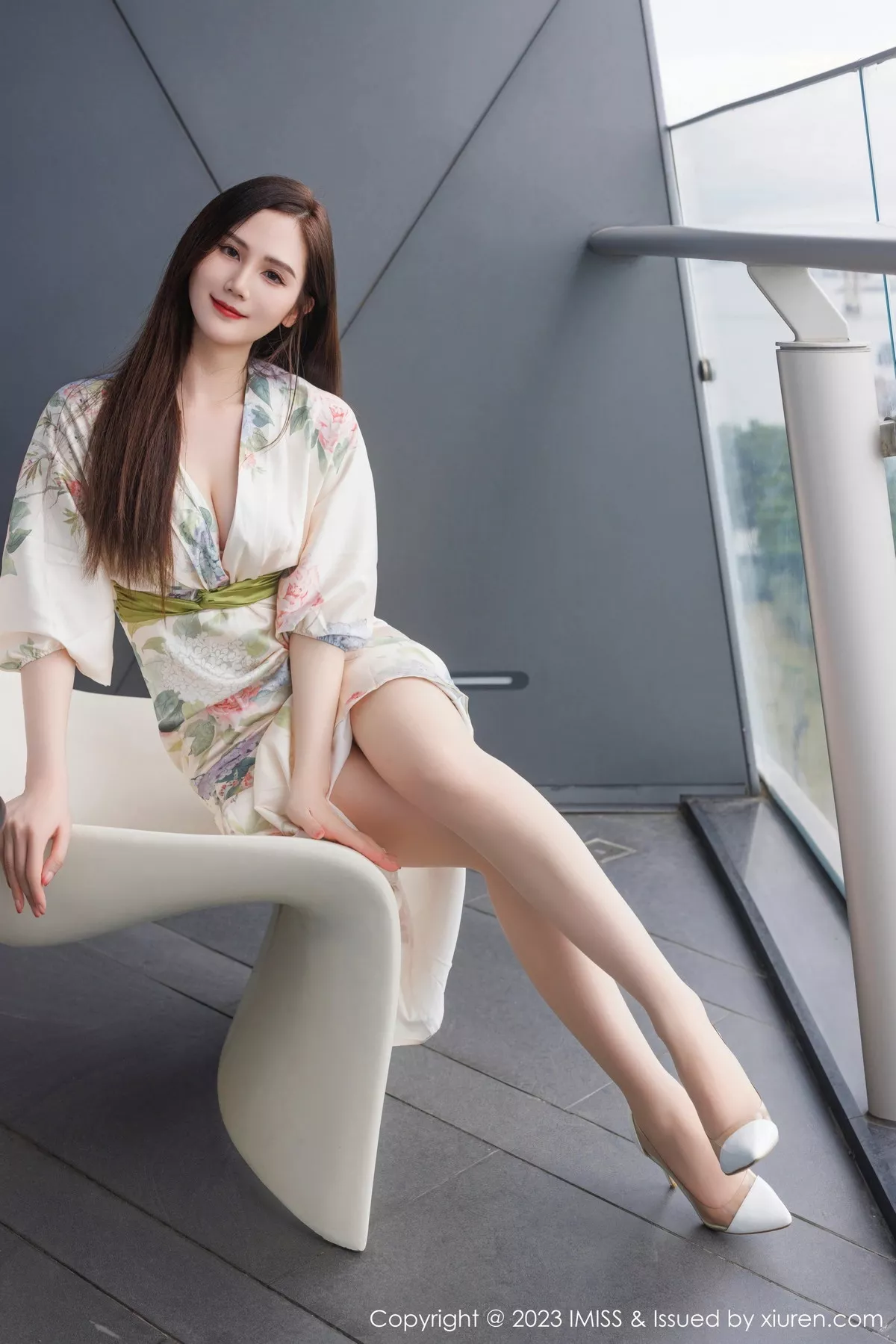 秀人集.com_[IMISS爱蜜社]Vol.745_女神SISY思性感带图案长裙露浅色内衣配超薄肉丝完美诱惑写真55P