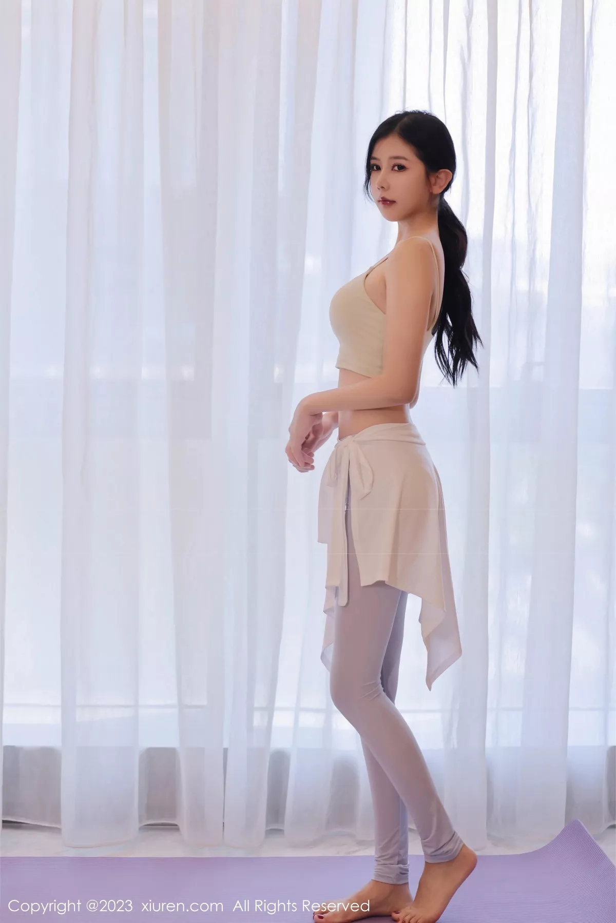 秀人集.com_[XiuRen秀人网]No.7294_模特尹甜甜健身场所性感浅色瑜伽服饰配开档白丝迷人诱惑写真67P