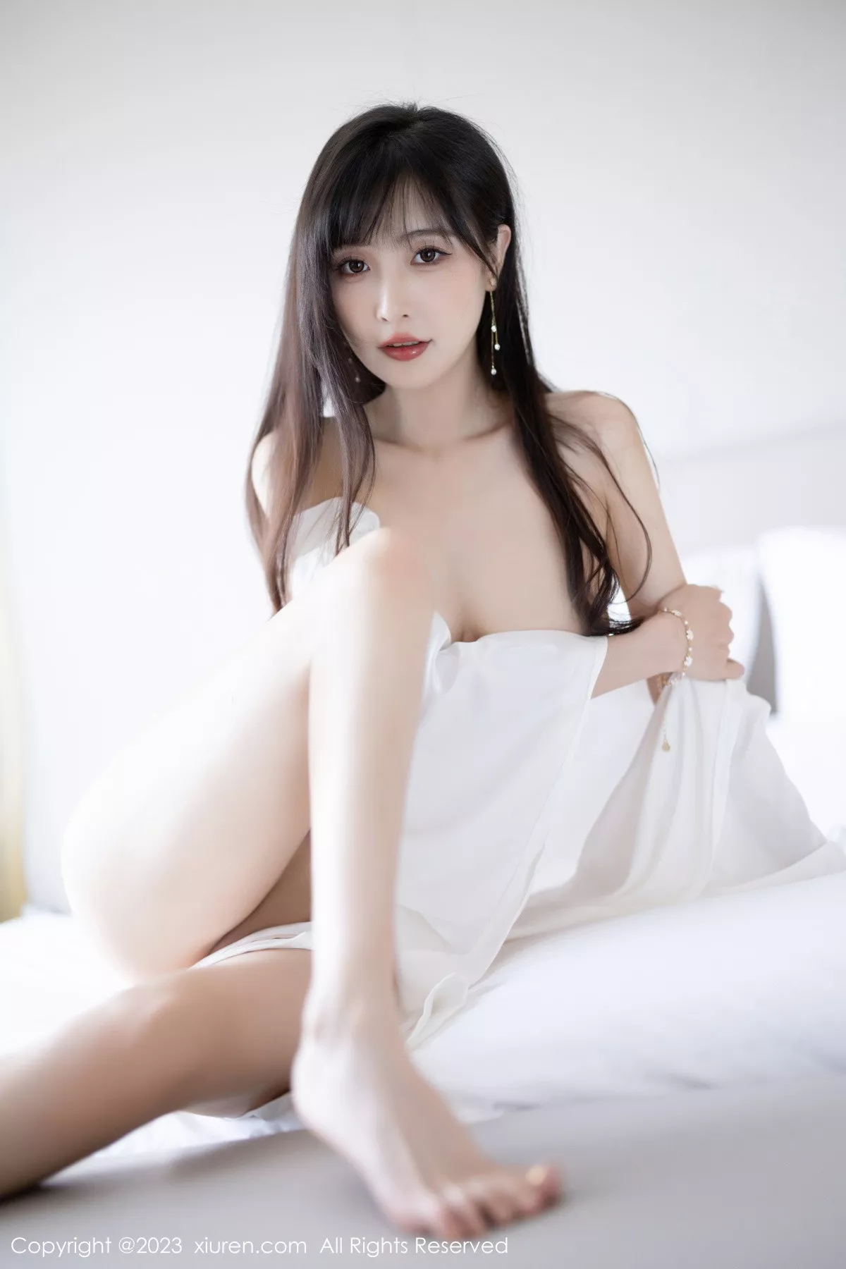 秀人集.com_[XiuRen秀人网]No.7297_模特林星阑性感白色连衣长裙配凉高跟半撩秀翘臀美腿诱惑写真84P