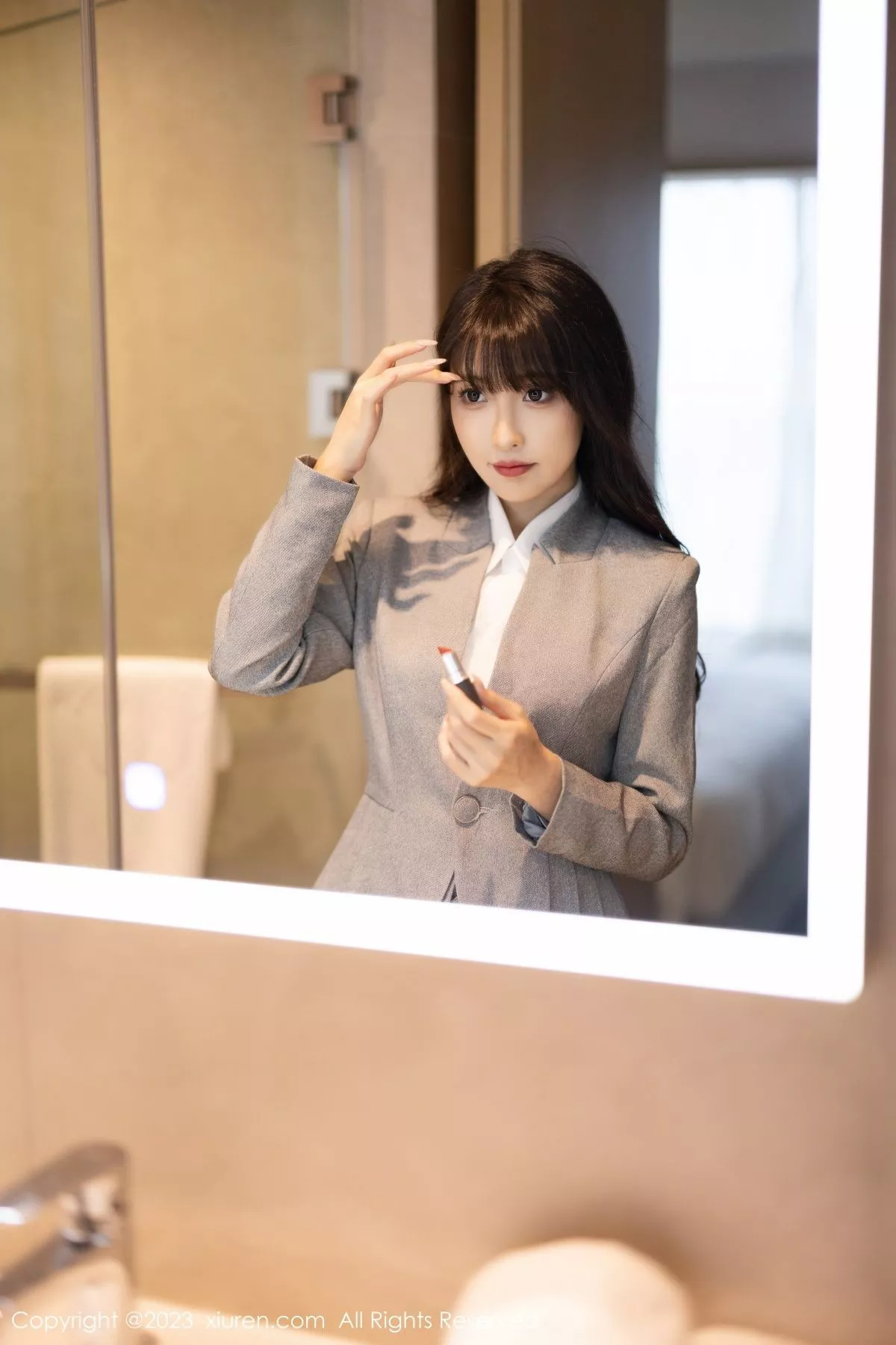 秀人集.com_[XiuRen秀人网]No.7422_模特林星阑性感灰色OL服饰+淡蓝连衣短裙秀曼妙身姿诱惑写真85P