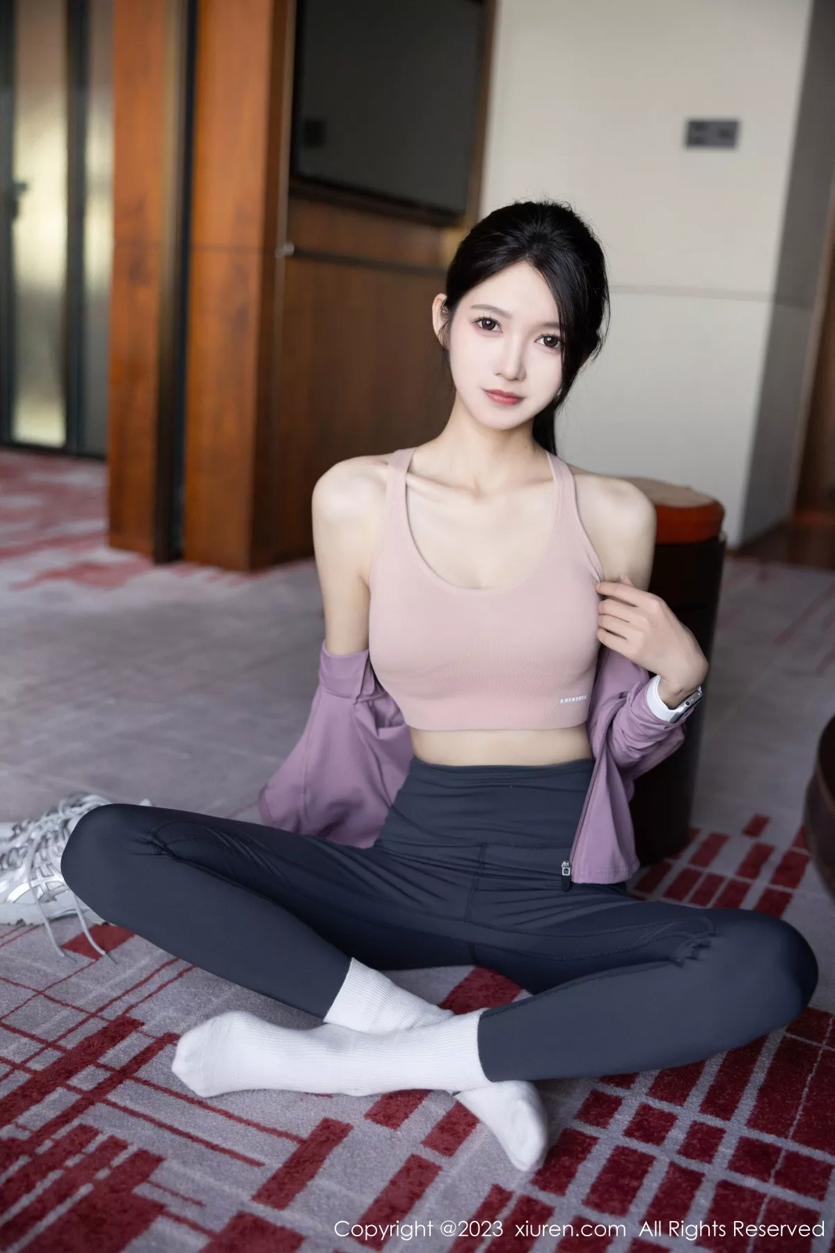 秀人集.com_[XiuRen秀人网]No.7438_模特程程程健身房紫灰色上衣配灰色运动裤秀曼妙身姿诱惑写真84P