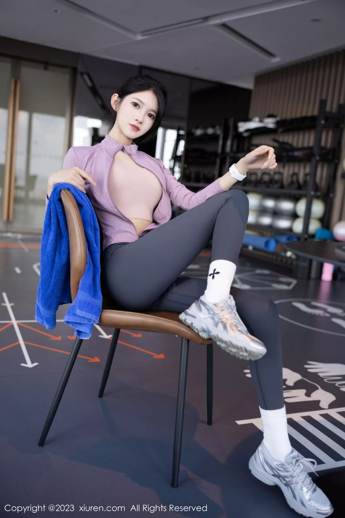 秀人集.com_[XiuRen秀人网]No.7438_模特程程程健身房紫灰色上衣配灰色运动裤秀曼妙身姿诱惑写真84P