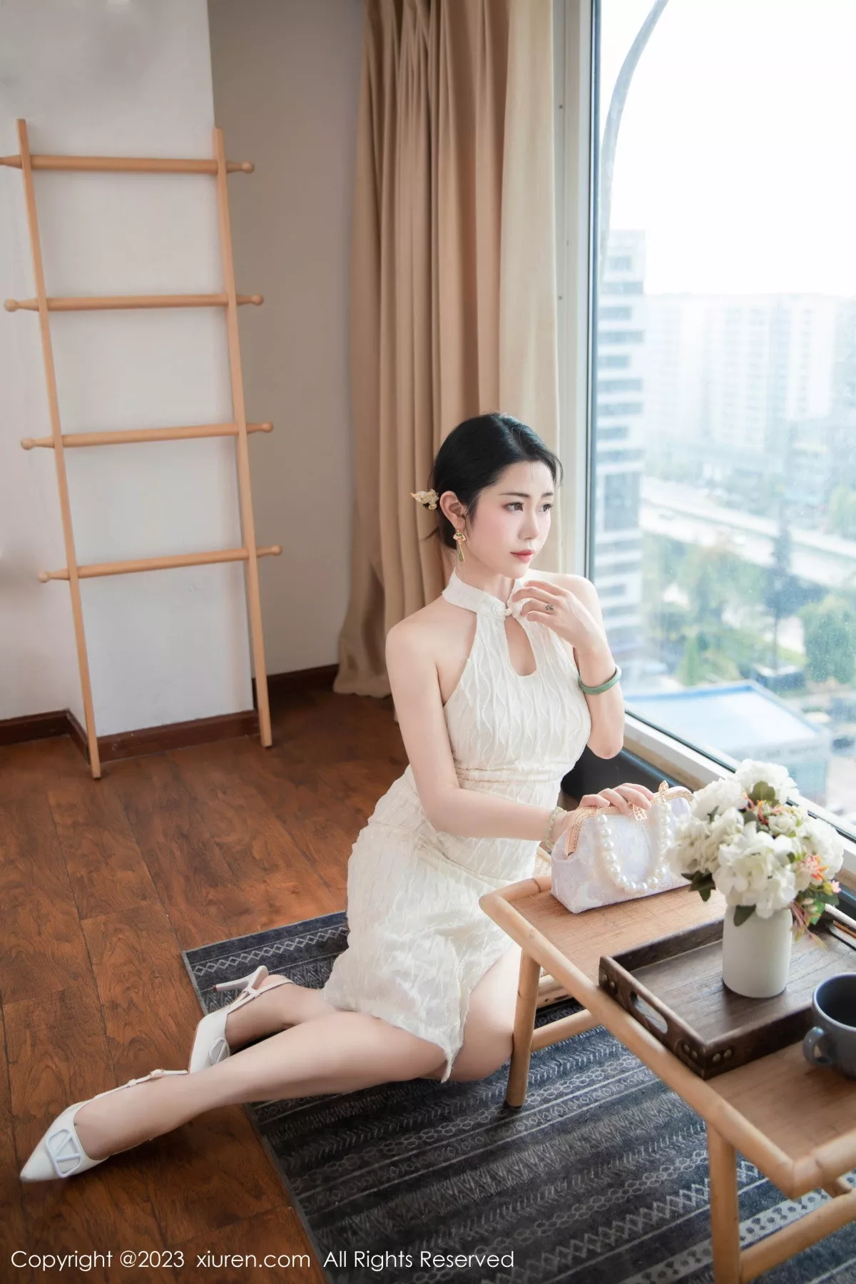 秀人集.com_[XiuRen秀人网]No.7435_模特严利娅Yuliya性感白色旗袍服饰秀婀娜身姿完美诱惑写真71P