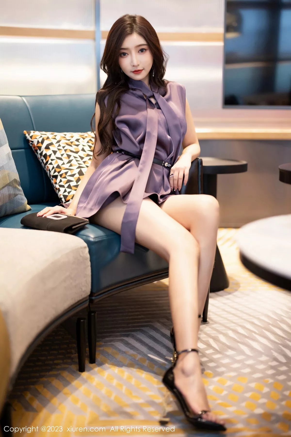 秀人集.com_[XiuRen秀人网]No.7462_女神王馨瑶yanni脱紫色上衣露性感白色蕾丝内衣完美诱惑写真80P