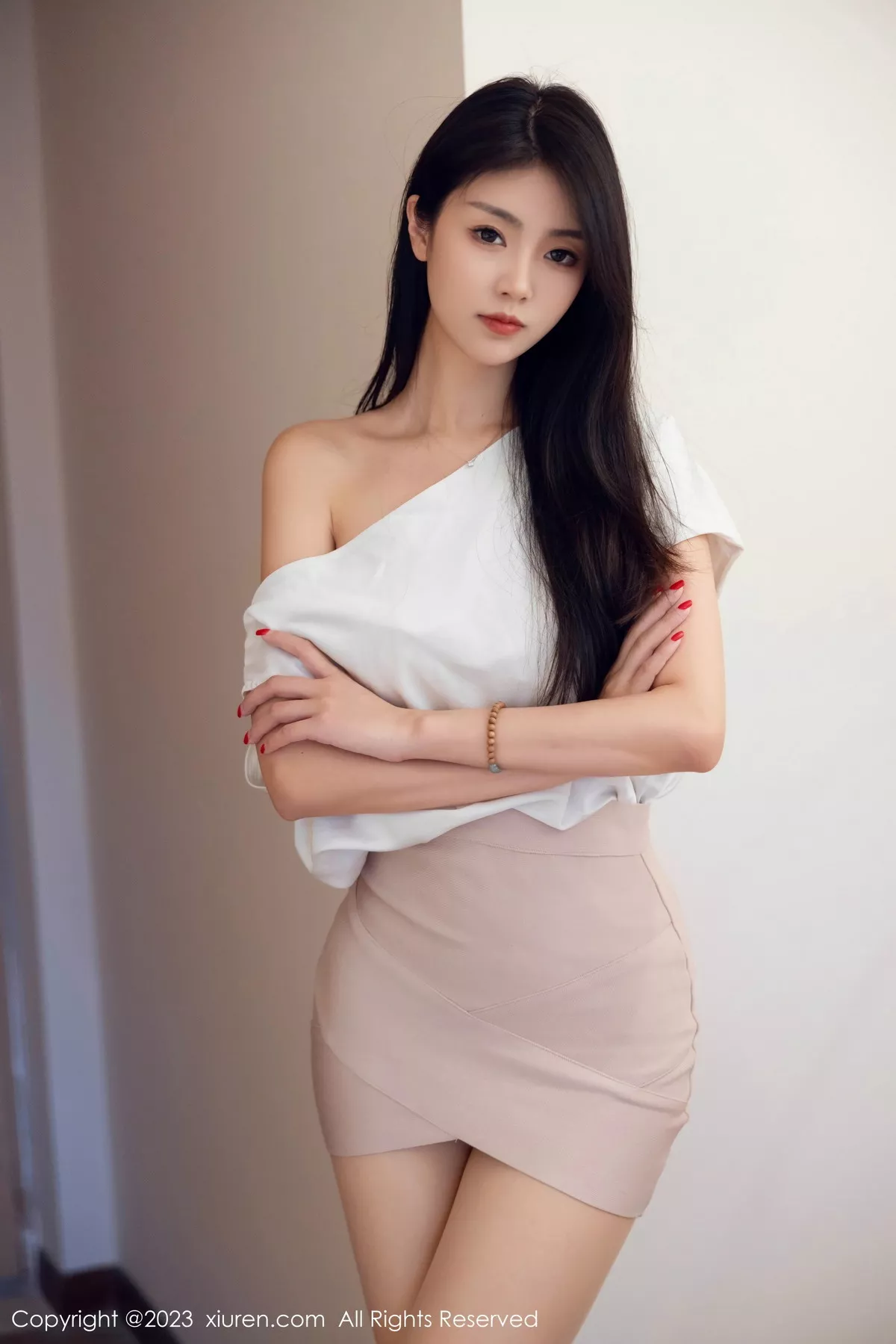 秀人集.com_[XiuRen秀人网]No.7457_模特可乐Vicky性感白色上衣配粉色短裙露原色丝袜妩媚诱惑写真95P