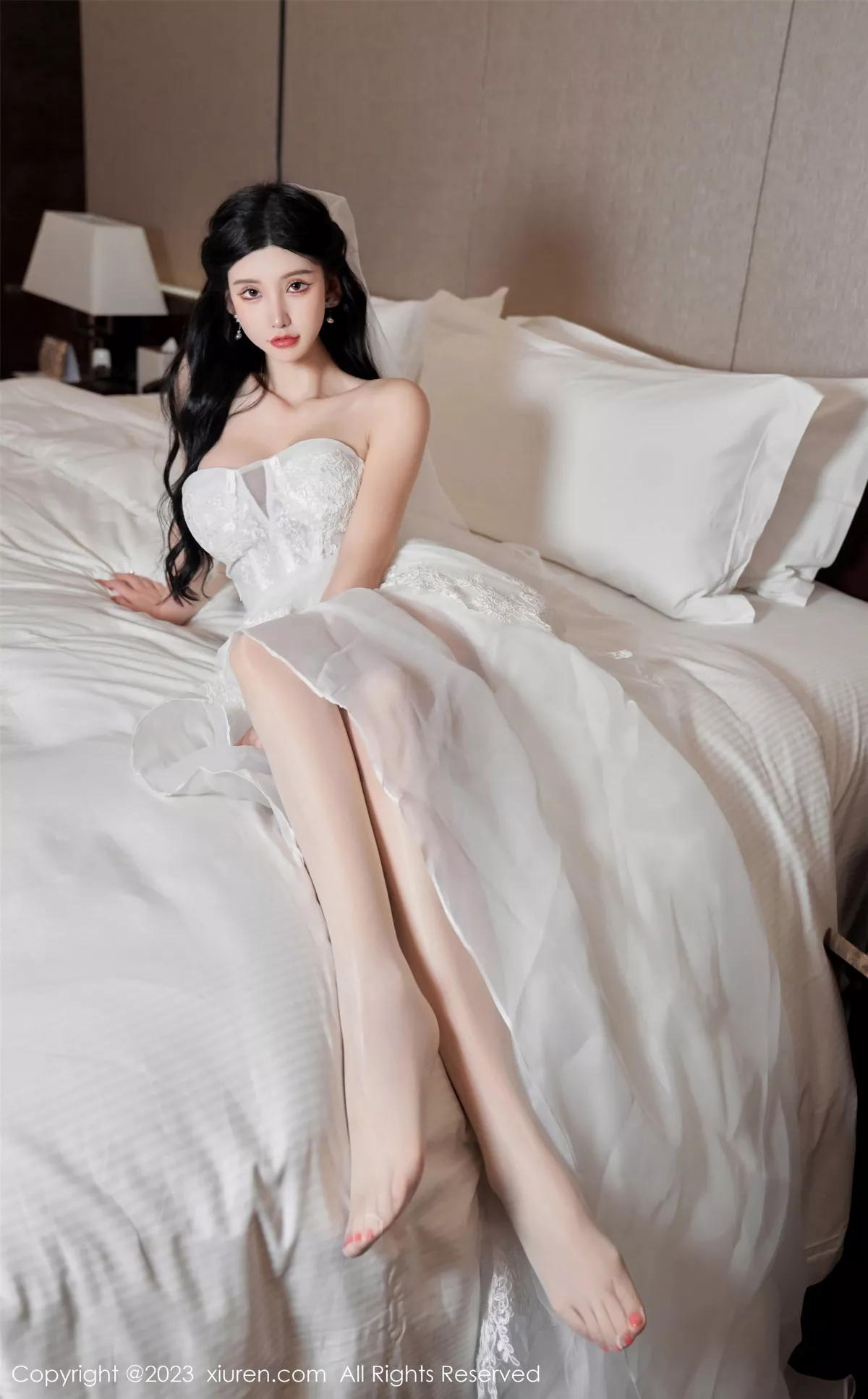 秀人集.com_[XiuRen秀人网]No.7463_女神周于希Sally性感白色婚纱+白色蕾丝情趣服饰完美诱惑写真100P