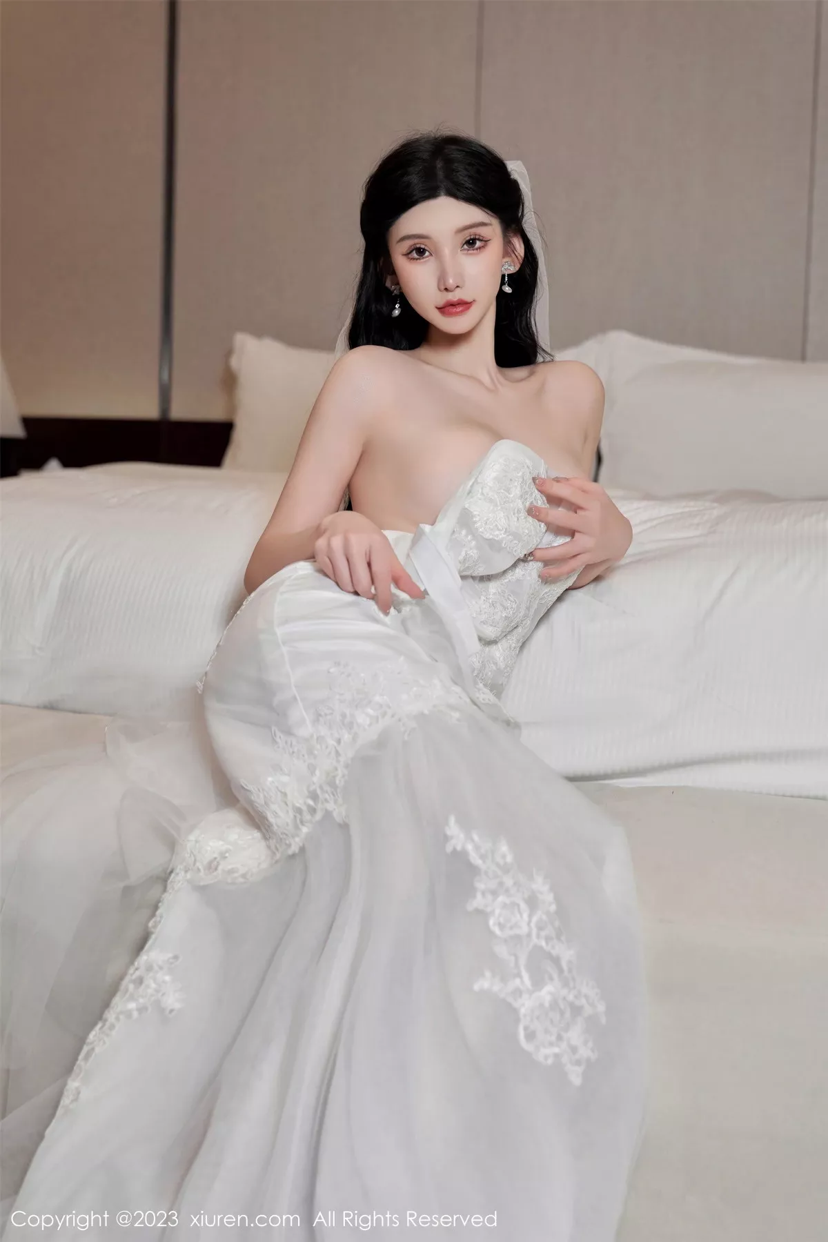 秀人集.com_[XiuRen秀人网]No.7463_女神周于希Sally性感白色婚纱+白色蕾丝情趣服饰完美诱惑写真100P