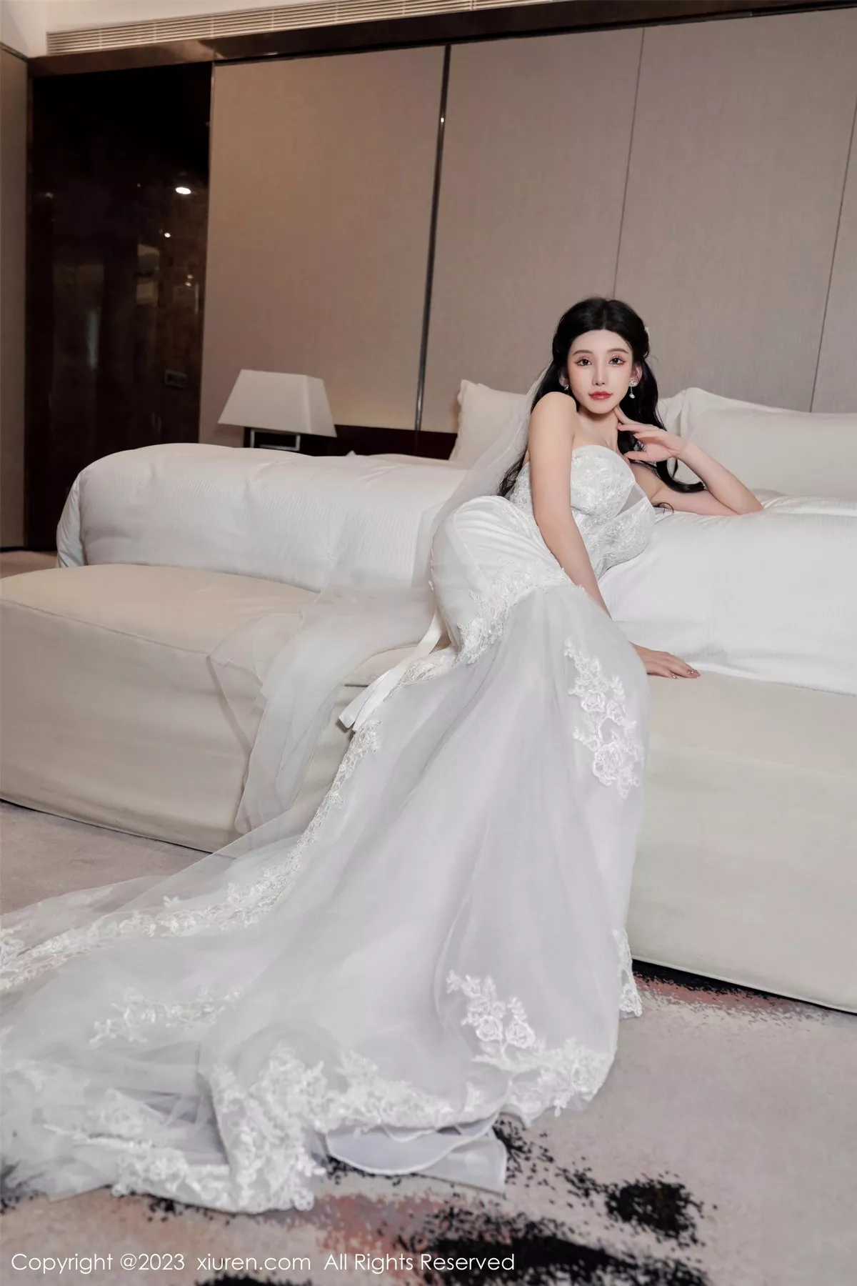 秀人集.com_[XiuRen秀人网]No.7463_女神周于希Sally性感白色婚纱+白色蕾丝情趣服饰完美诱惑写真100P