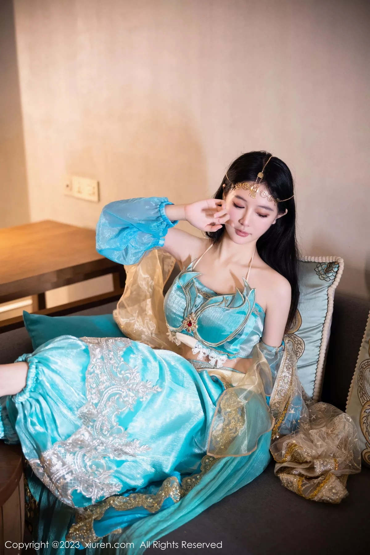 秀人集.com_[XiuRen秀人网]No.7469_模特幼幼性感蓝色西域舞娘短裙露黑色内裤秀白嫩美腿诱惑写真82P