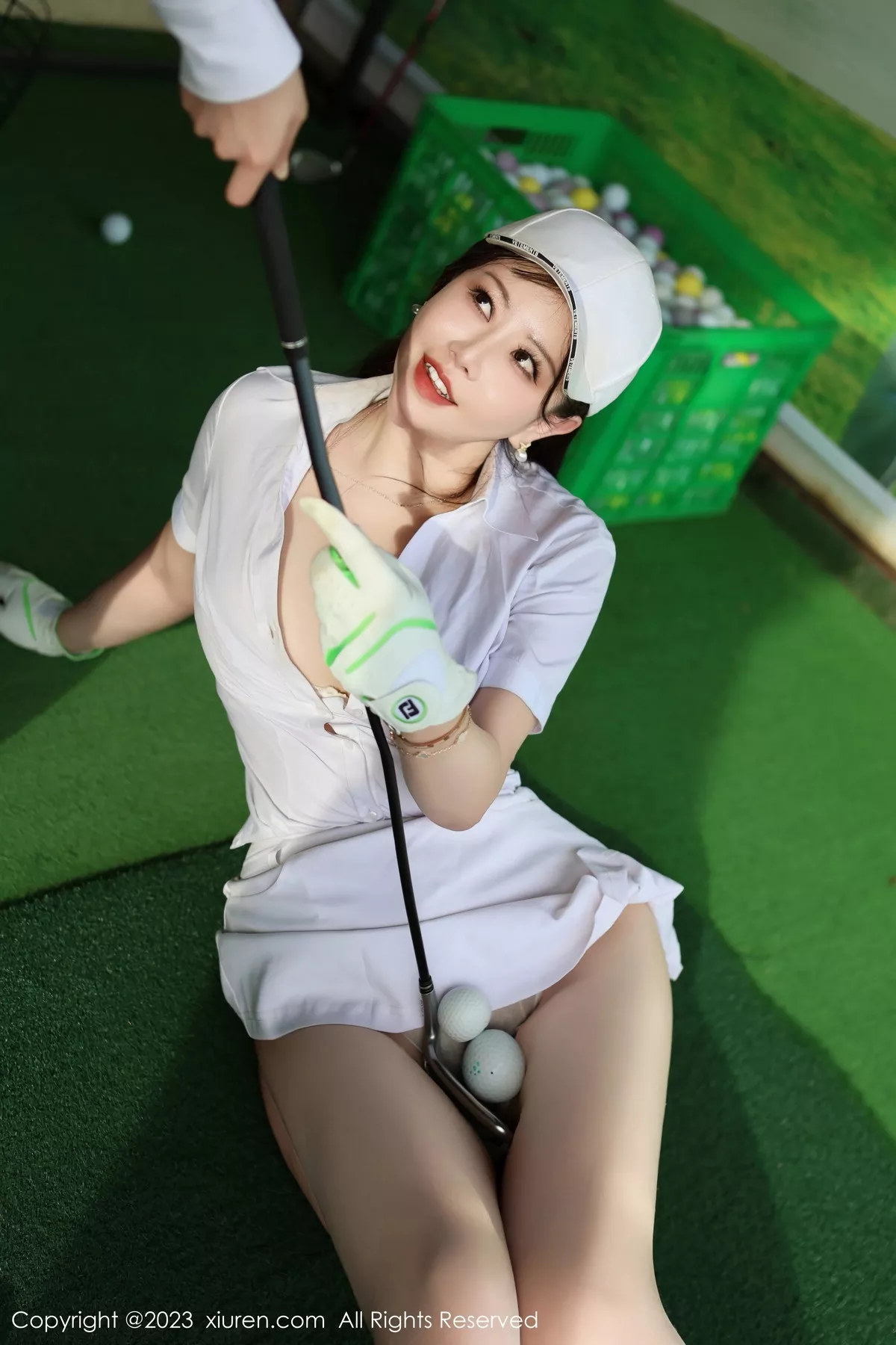 秀人集.com_[XiuRen秀人网]No.7465_模特王婉悠Queen白色运动服饰配开档肉丝秀惹火身材诱惑写真89P