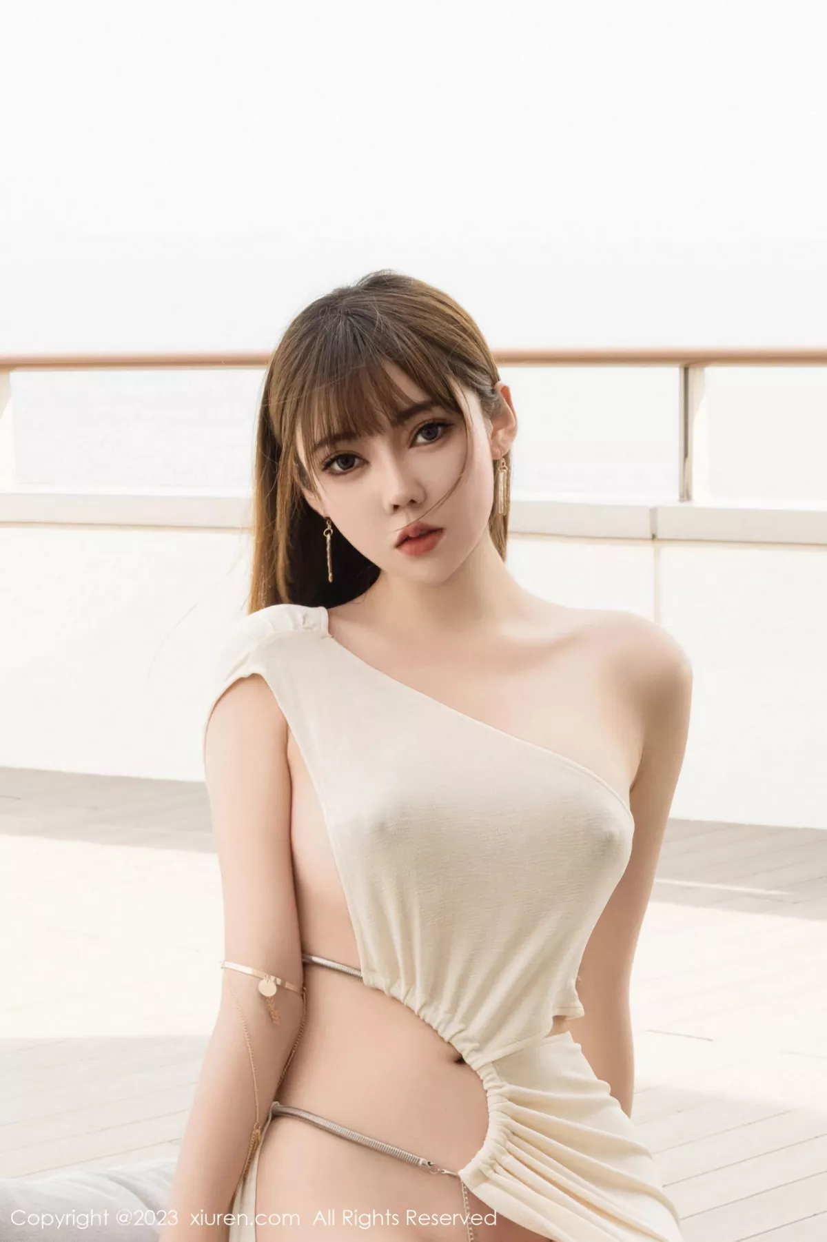 秀人集.com_[XiuRen秀人网]No.7472_模特萌汉药baby性感白色薄透连衣长裙半撩秀惹火身材诱惑写真72P