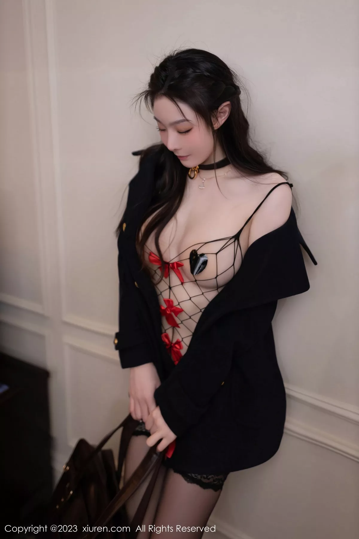 秀人集.com_[XiuRen秀人网]No.7474_模特小逗逗捆绑主题性感黑色网格情趣服配黑丝袜撩人诱惑写真78P