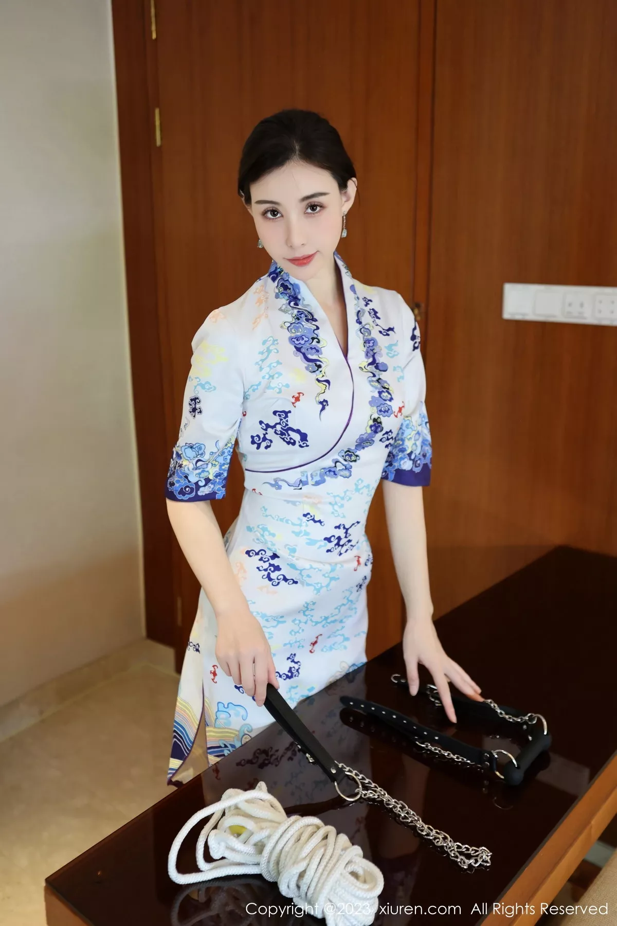 秀人集.com_[XiuRen秀人网]No.7479_模特曼柔性感制服露淡粉色内衣配超薄肉丝秀曼妙身姿诱惑写真102P