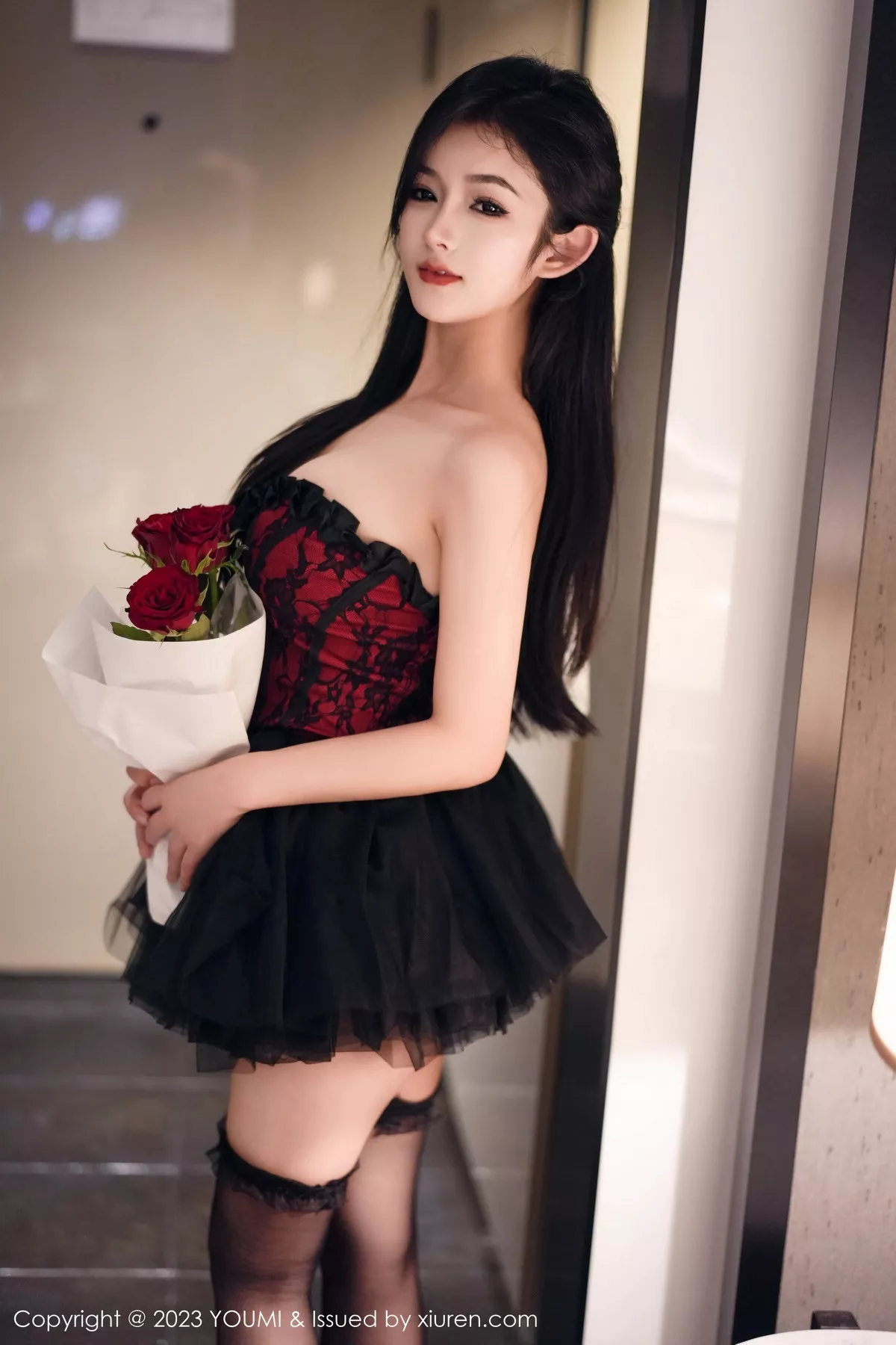 秀人集.com_[YouMi尤蜜荟]Vol.991_模特谭小灵性感黑色露肩情趣服饰配黑丝袜秀丰腴身材诱惑写真74P