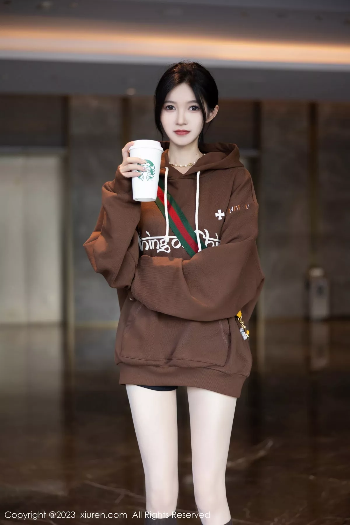 秀人集.com_[XiuRen秀人网]No.7488_模特程程程咖啡色卫衣露淡红内衣配肉丝袜秀曼妙身姿诱惑写真81P