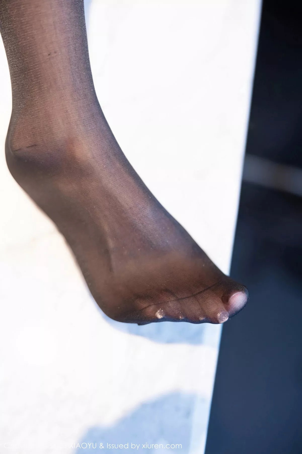 秀人集.com_[XiaoYu画语界]Vol.1125_模特林星阑性感淡棕色旗袍+露肩连衣长裙秀黑色情趣服迷人写真80P