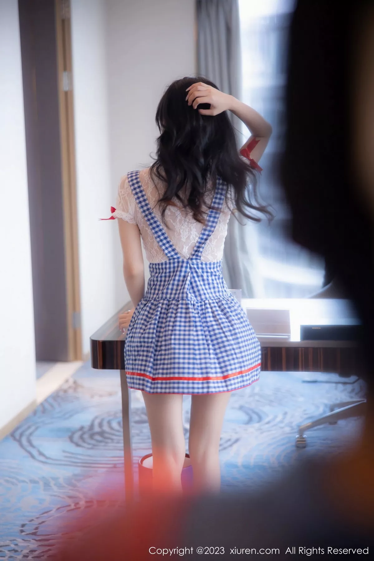 秀人集.com_[XiuRen秀人网]No.7509_模特幼幼性感蓝白格子萝莉裙服饰多面视角秀完美身材诱惑写真110P