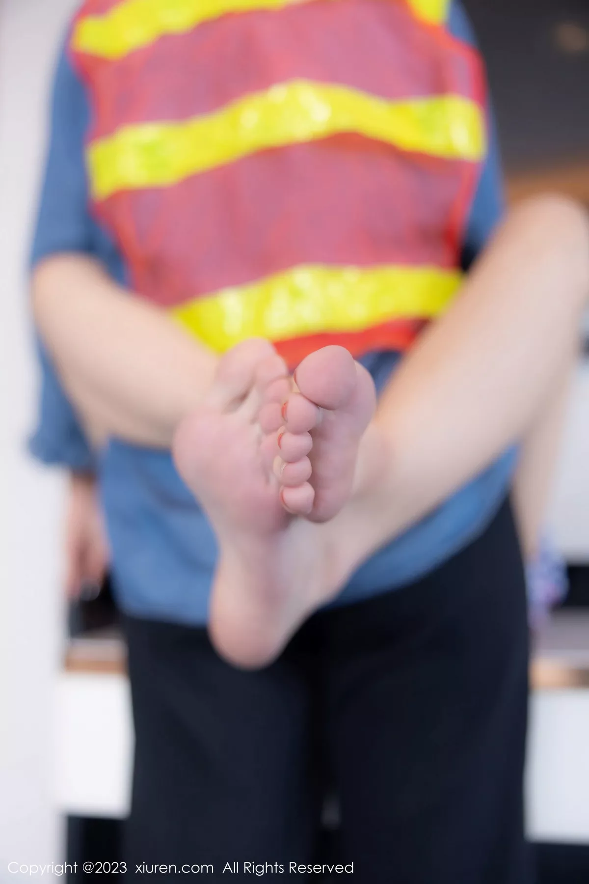 秀人集.com_[XiuRen秀人网]No.7509_模特幼幼性感蓝白格子萝莉裙服饰多面视角秀完美身材诱惑写真110P