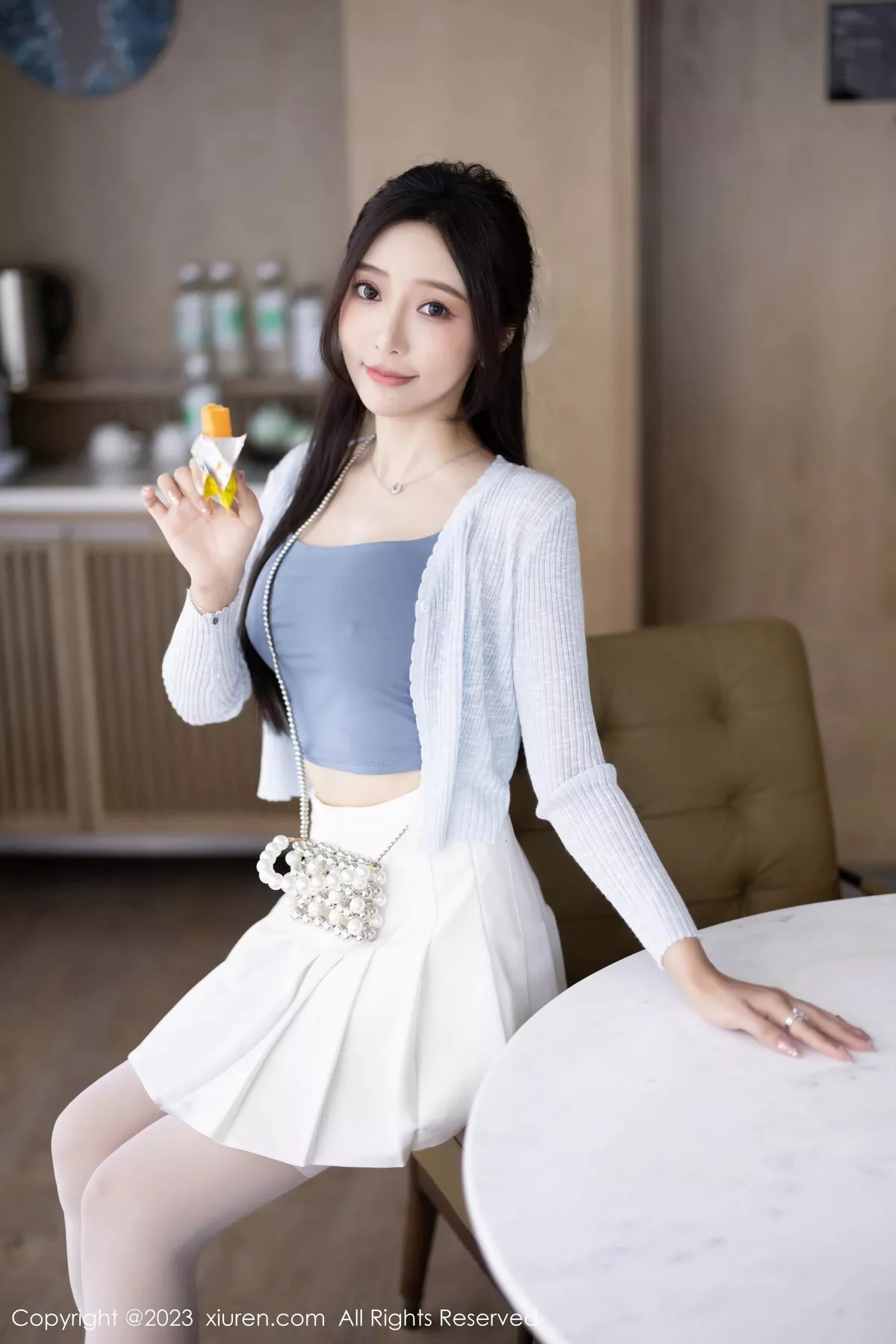 秀人集.com_[XiuRen秀人网]No.7515_女神王馨瑶yanni性感浅色服饰配短裙露白丝吊袜秀美腿诱惑写真82P