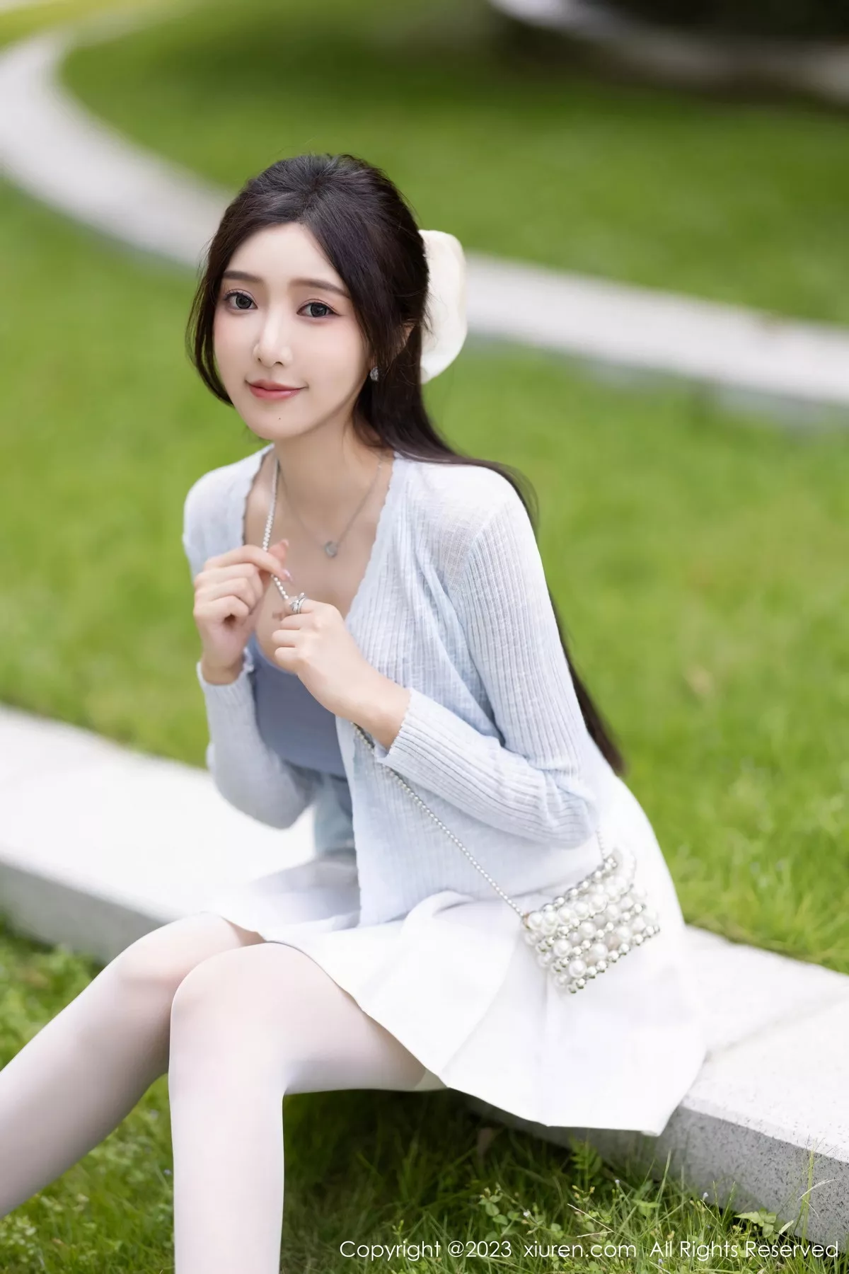 秀人集.com_[XiuRen秀人网]No.7515_女神王馨瑶yanni性感浅色服饰配短裙露白丝吊袜秀美腿诱惑写真82P