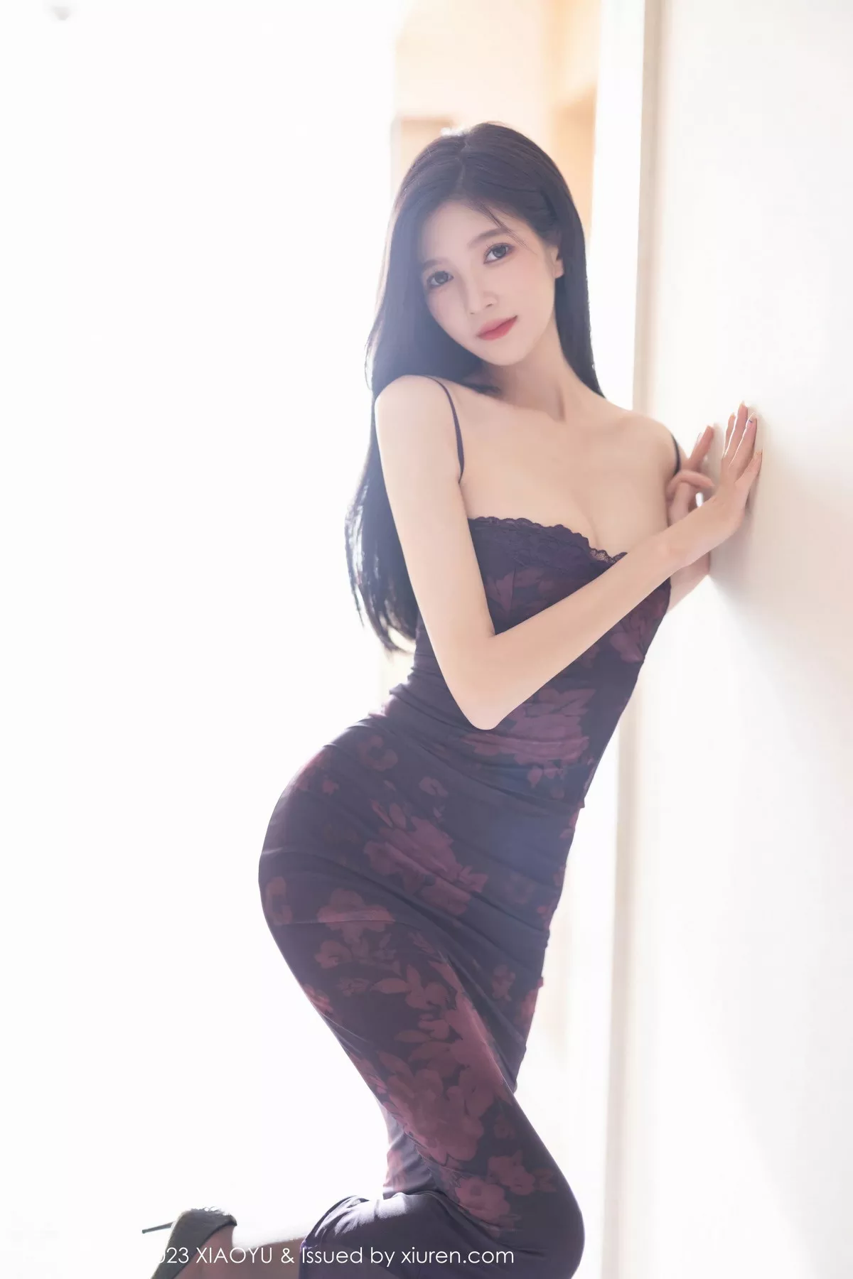 秀人集.com_[XiaoYu画语界]Vol.1128_模特程程程性感紫色吊带长裙+黑色情趣内衣秀曼妙身姿诱惑写真84P