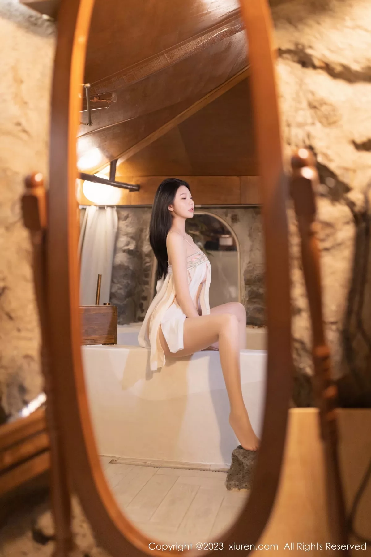 秀人集.com_[XiuRen秀人网]No.7520_模特安然anran白色轻透薄纱服饰配原色丝袜秀惹火身材诱惑写真79P