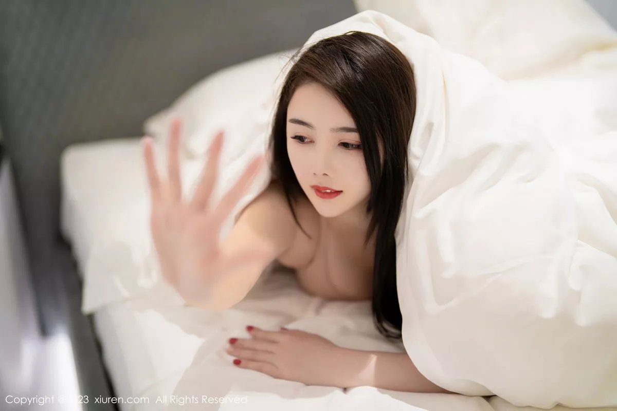 秀人集.com_[XiuRen秀人网]No.7517_模特Summer宝宝红色露肩连衣长裙配肉丝袜秀曼妙身姿诱惑写真62P