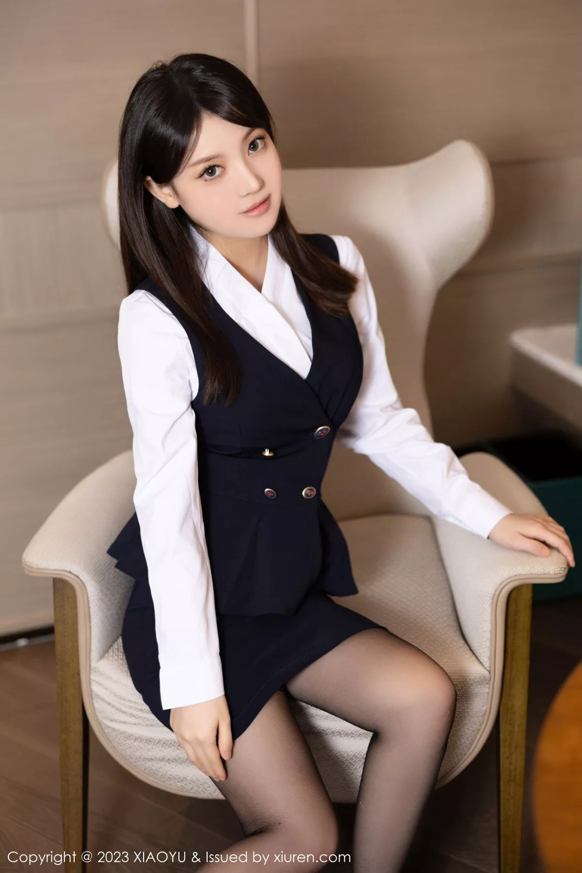 秀人集.com_[XiaoYu画语界]Vol.1113_模特豆瓣酱脱深色OL服饰露性感黑色内衣秀丰满身材诱惑写真83P