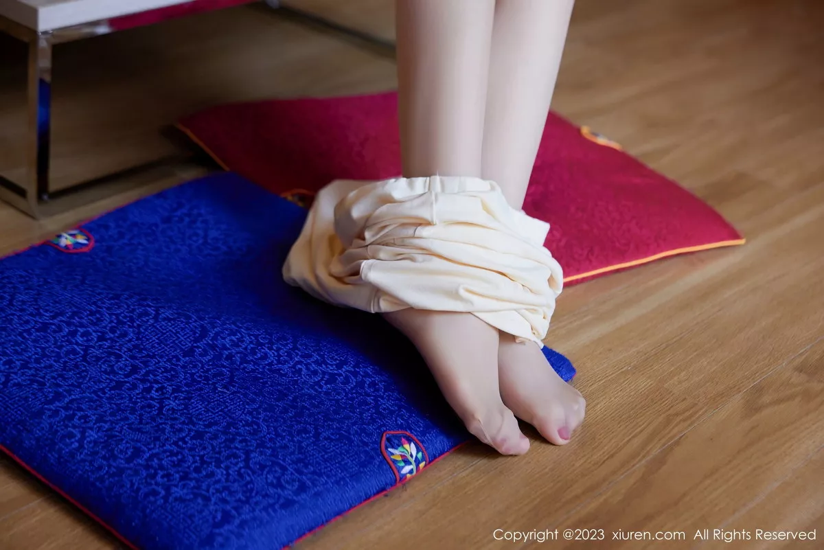 秀人集.com_[XiuRen秀人网]No.7531_模特尹甜甜淡蓝色上衣配白色长裙露性感浅色内衣完美诱惑写真63P