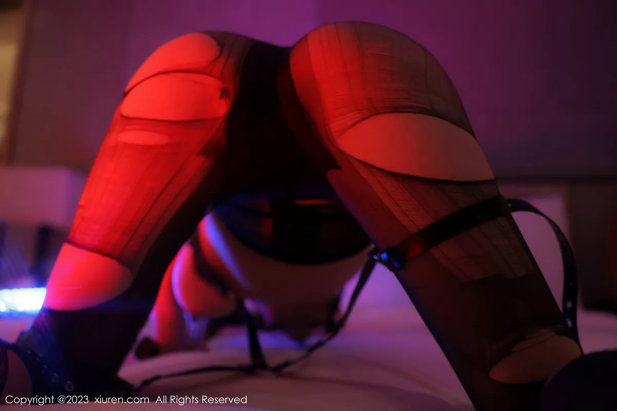 秀人集.com_[XiuRen秀人网]No.7583_模特唐宁宁性感黑色SM情趣服饰配超薄黑丝露豪乳遮点诱惑写真81P