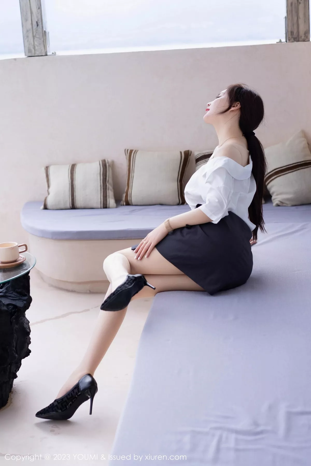 秀人集.com_[YouMi尤蜜荟]Vol.998_女神Carol周妍希性感白T配黑短裙露超薄无内肉丝惹火诱惑写真73P