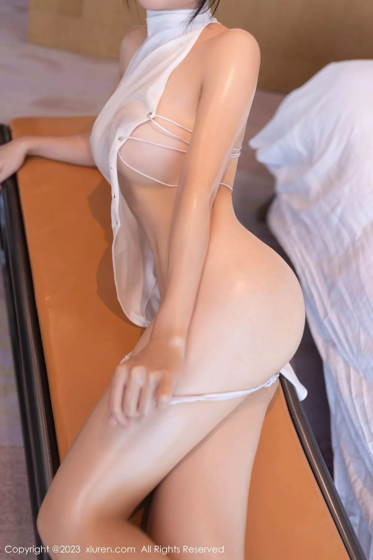 秀人集.com_[XiuRen秀人网]No.7594_模特利世性感白色服饰配白色轻透丝袜秀曼妙身姿完美诱惑写真76P