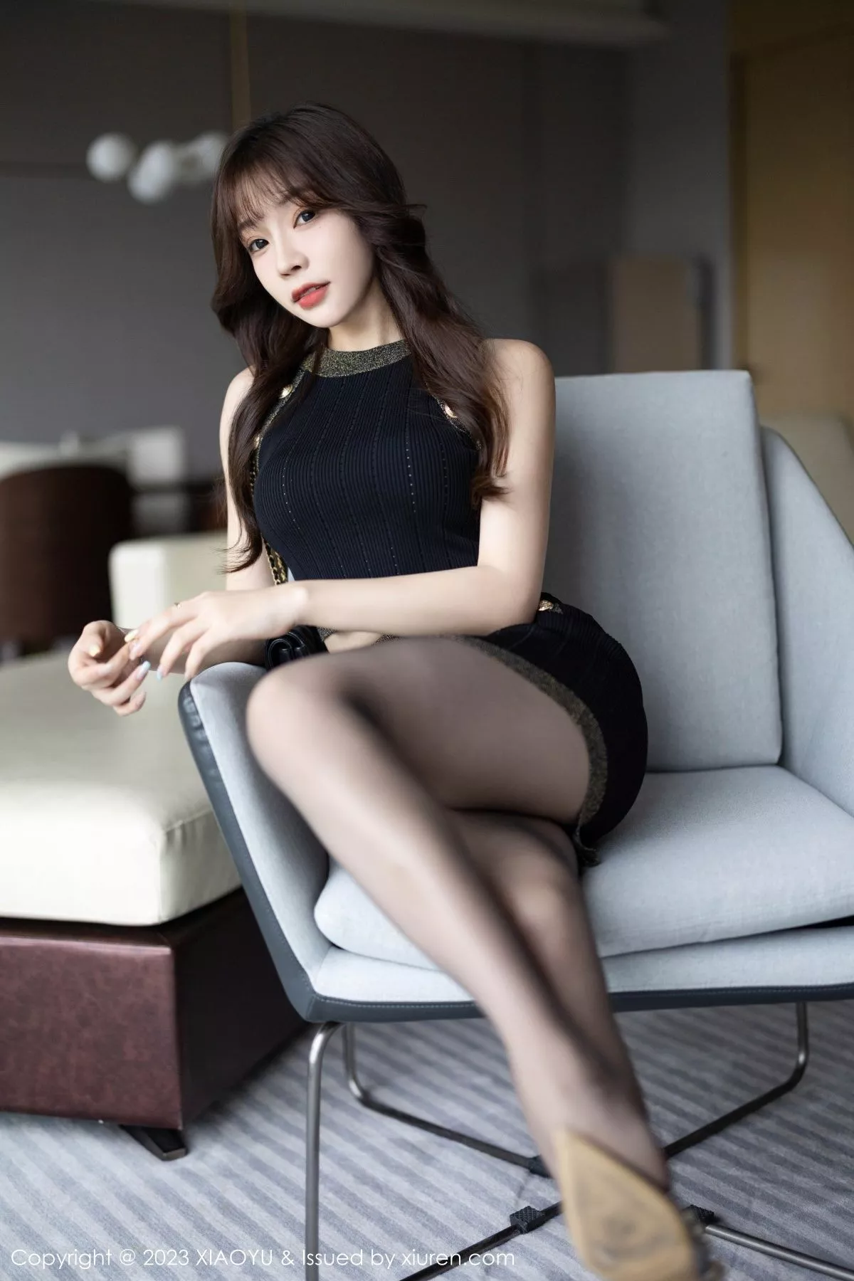 秀人集.com_[XiaoYu画语界]Vol.1137_女神徐莉芝Booty性感黑色服饰配超薄黑丝露红色内衣诱惑写真84P