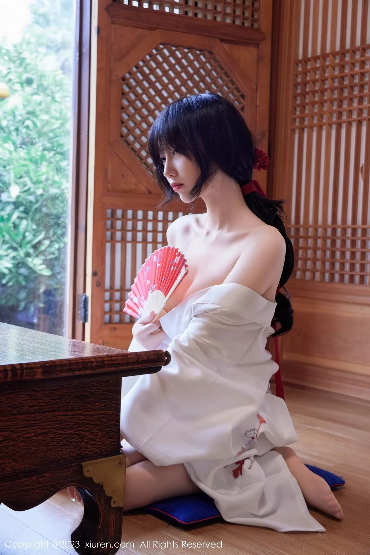 秀人集.com_[XiuRen秀人网]No.7610_模特玥儿玥er性感白色日式和服配开档肉丝秀完美身材诱惑写真60P