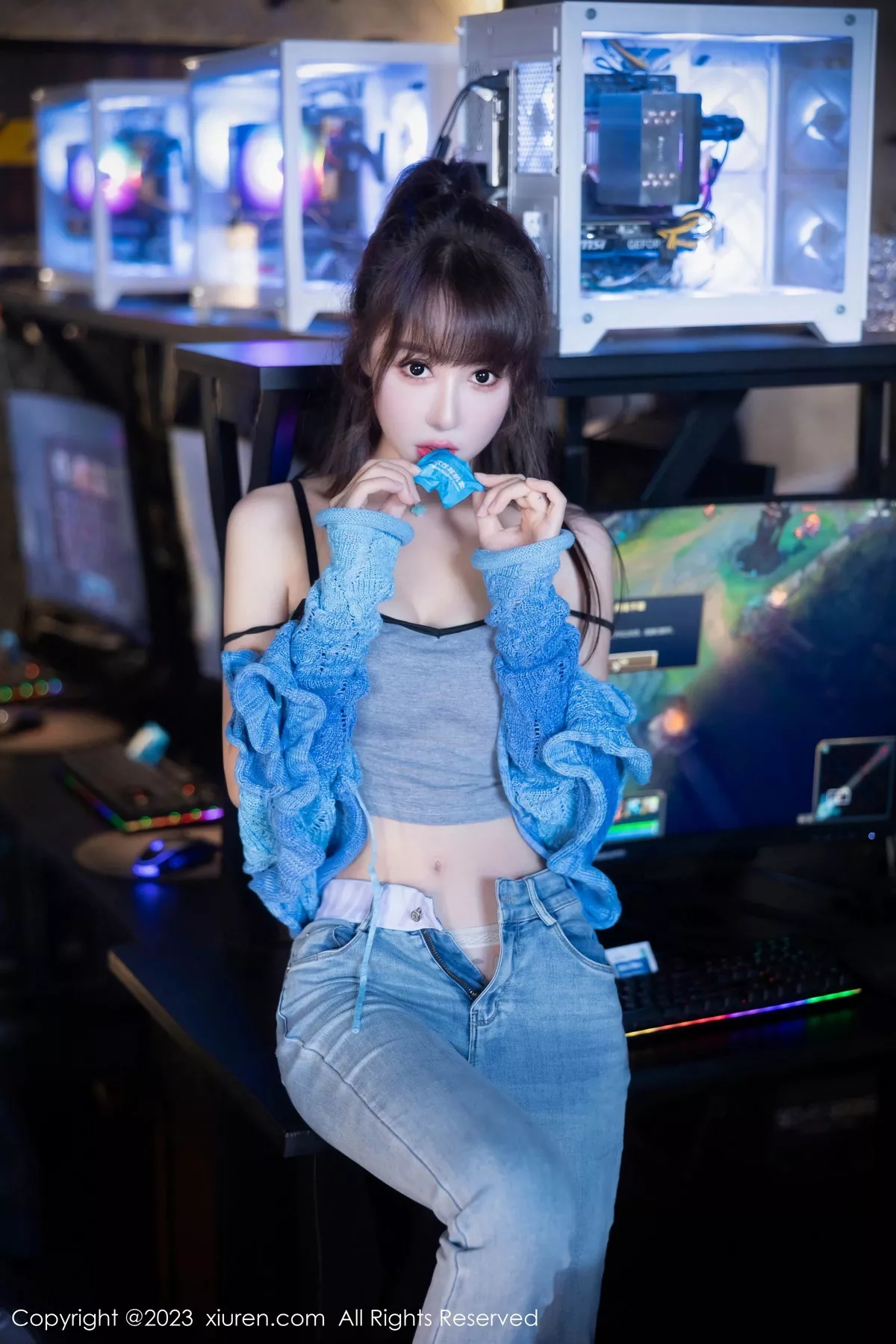 秀人集.com_[XiuRen秀人网]No.7540_模特白笑笑性感蓝色衣露灰色内衣配牛仔裤秀曼妙身姿诱惑写真80P