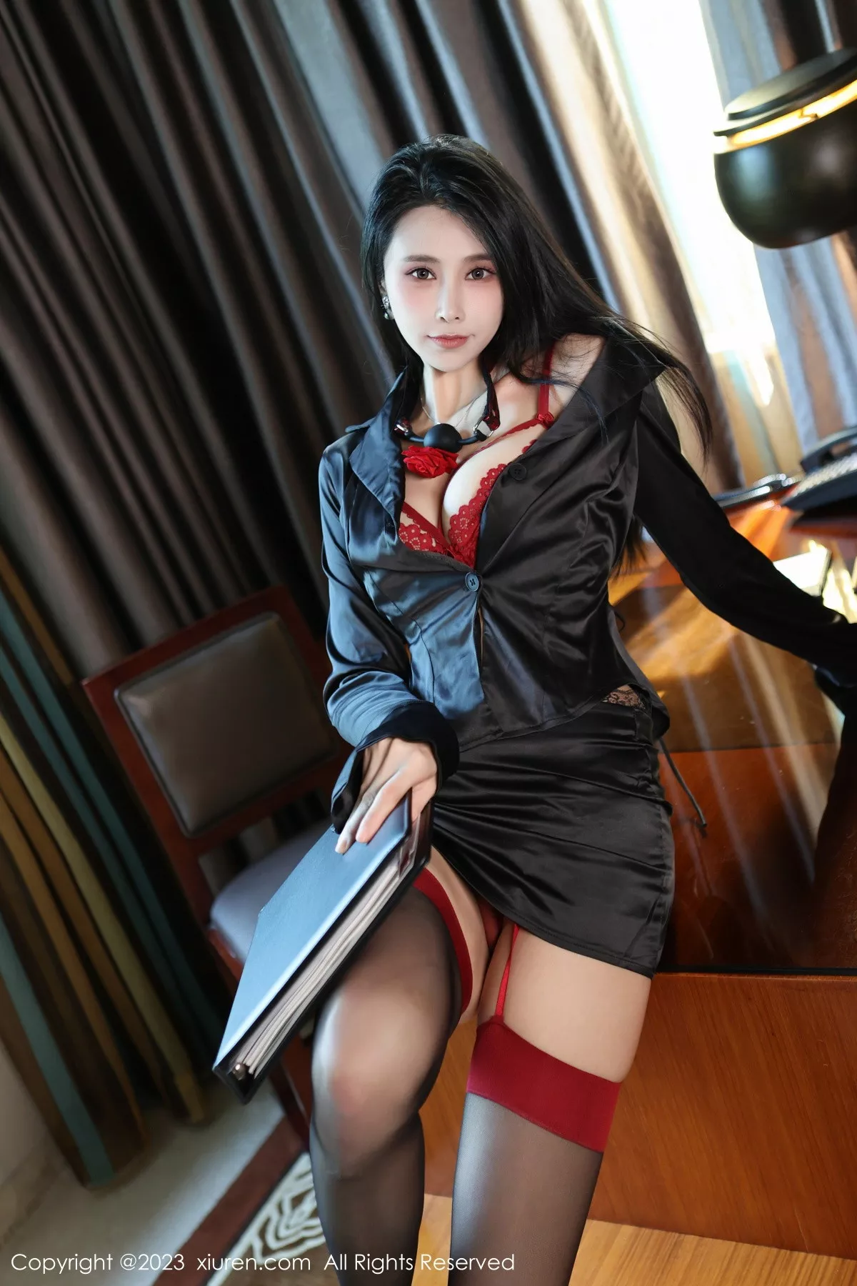 秀人集.com_[XiuRen秀人网]No.7630_模特草莓mm黑色上衣配黑短裙露性感红色蕾丝内衣惹火诱惑写真69P