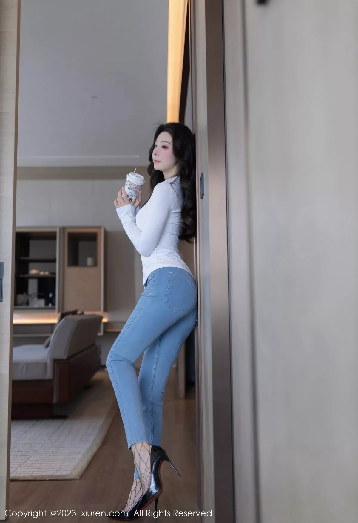 秀人集.com_[XiuRen秀人网]No.7639_模特小逗逗性感黑色网格情趣服饰配白色内衣秀曼妙身姿诱惑写真80P