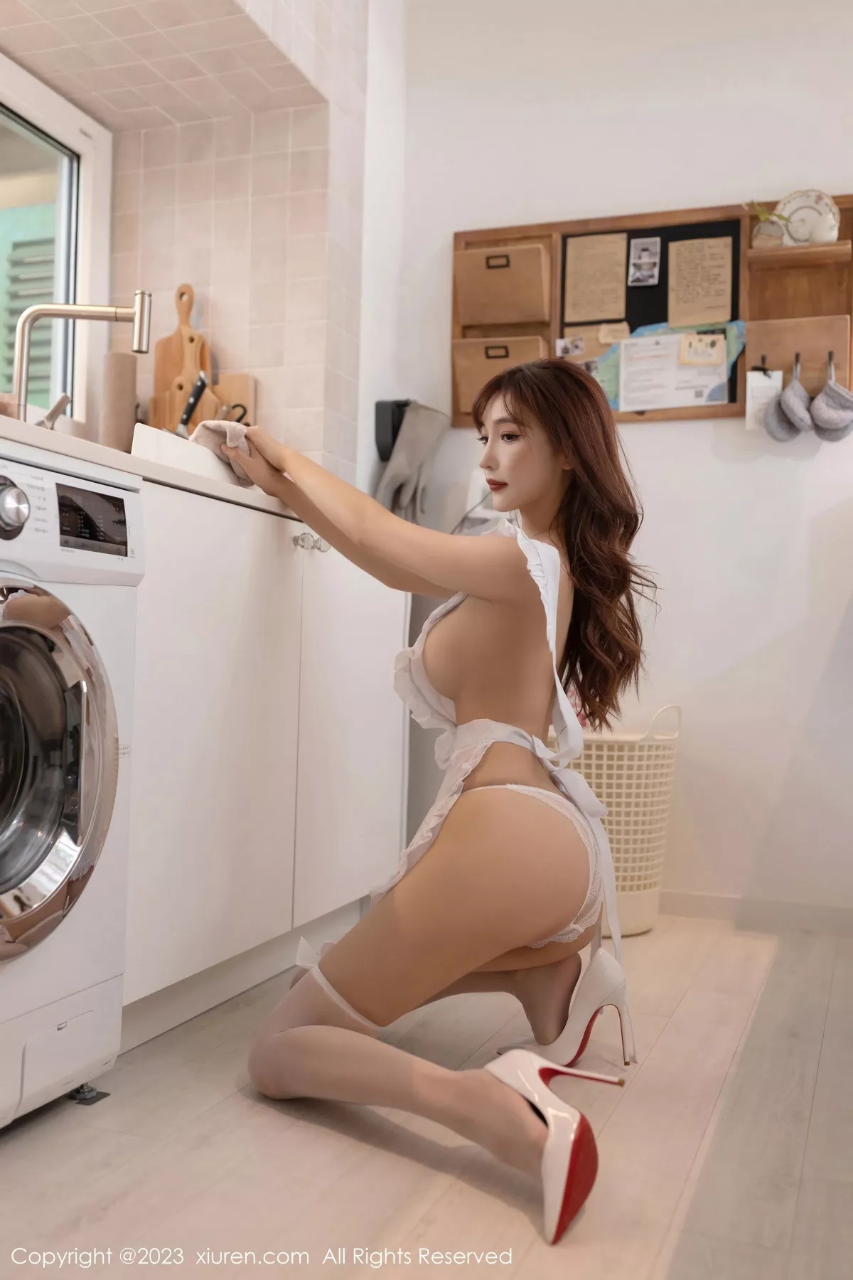 秀人集.com_[XiuRen秀人网]No.7641_模特陆萱萱私房性感白色真空女仆服秀惹火身材撩人诱惑写真80P