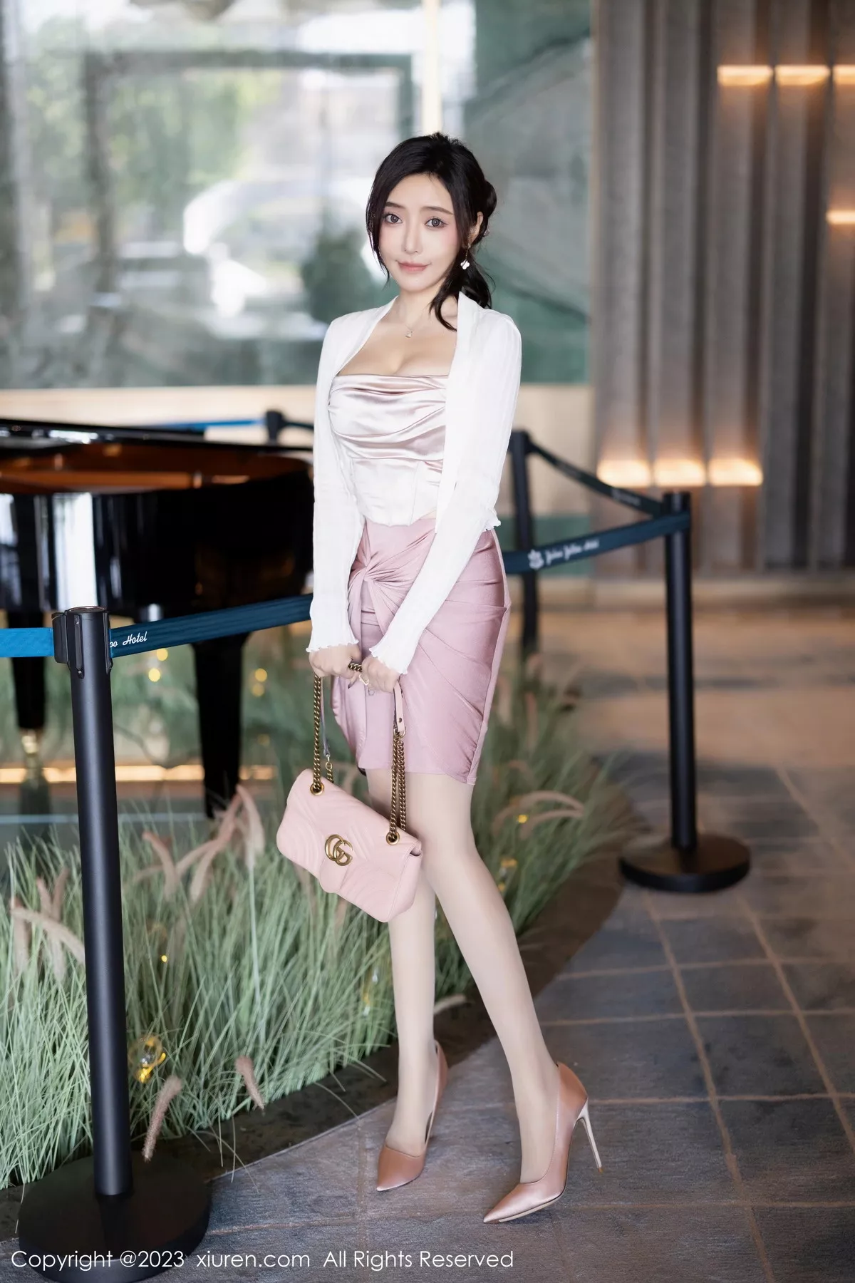 秀人集.com_[XiuRen秀人网]No.7640_女神王馨瑶yanni粉色连衣短裙+黑色情趣服秀完美身材诱惑写真88P