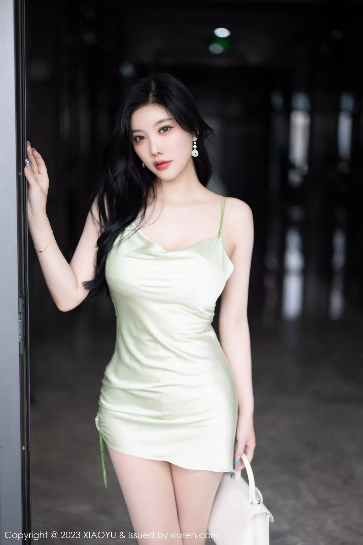 秀人集.com_[XiaoYu画语界]Vol.1143_女神杨晨晨性感淡绿薄纱短裙露绿灰色蕾丝情趣服完美诱惑写真93P