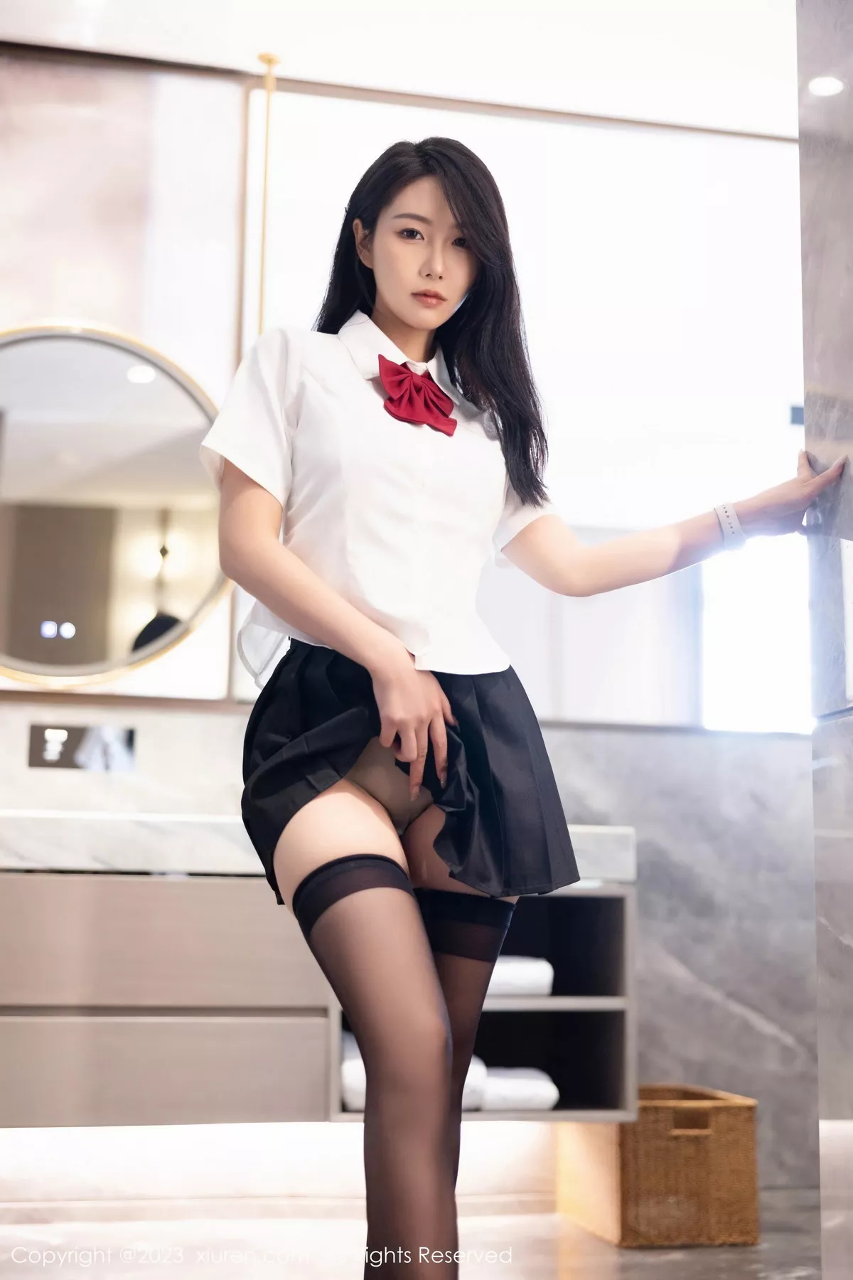 秀人集.com_[XiuRen秀人网]No.7653_模特苏苏阿性感白T配黑短裙露黑色吊带秀曼妙身姿迷人诱惑写真87P