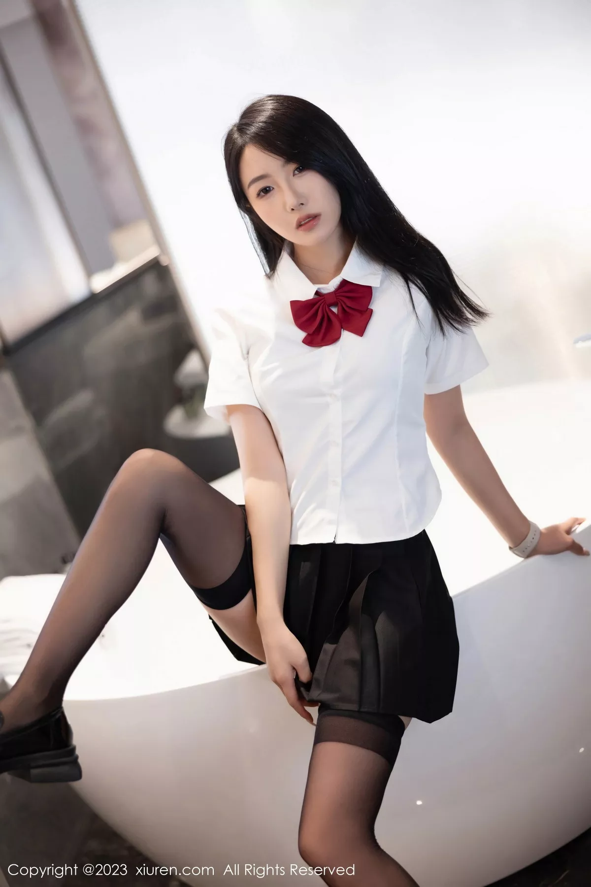 秀人集.com_[XiuRen秀人网]No.7653_模特苏苏阿性感白T配黑短裙露黑色吊带秀曼妙身姿迷人诱惑写真87P